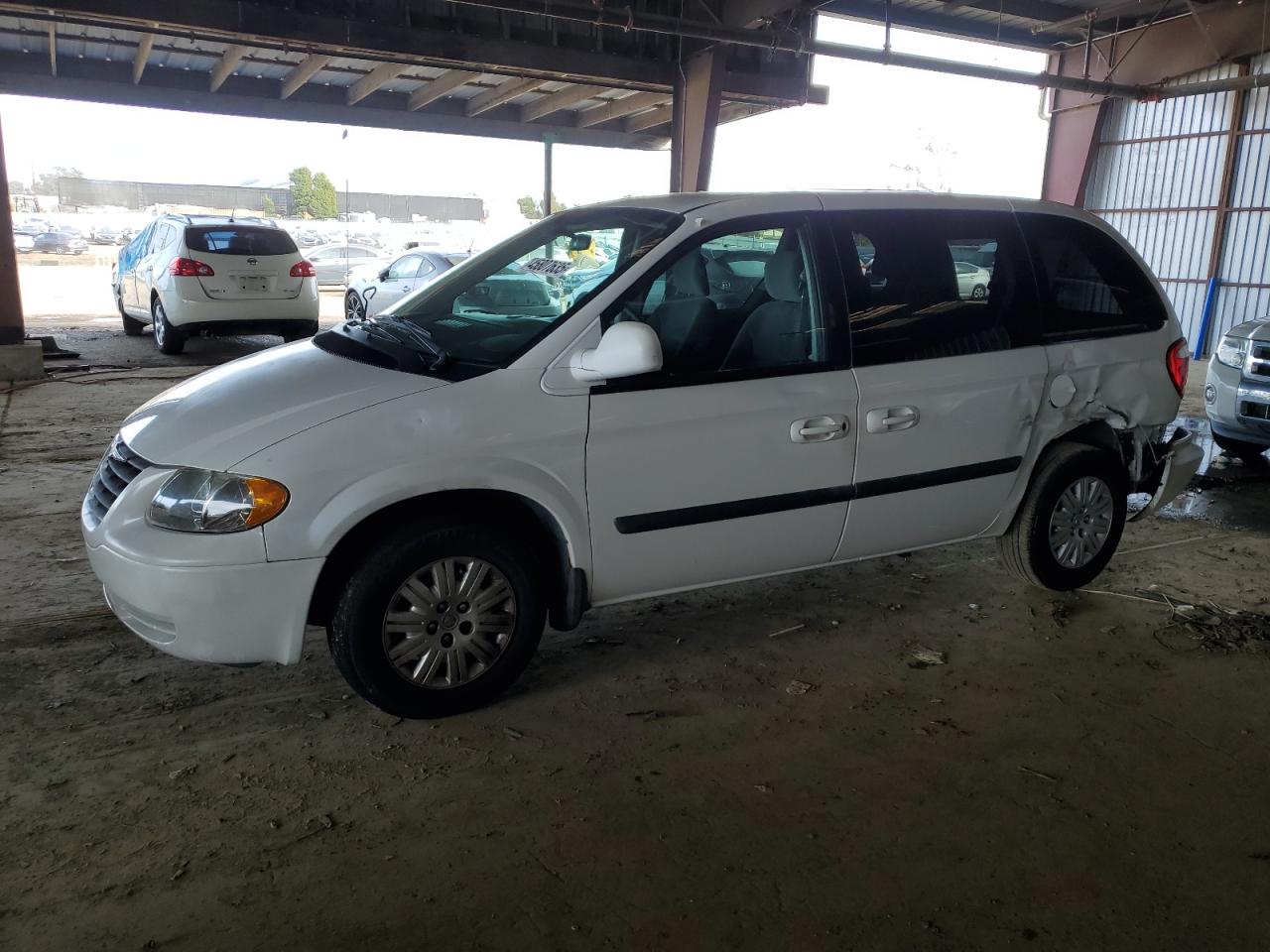 2006 Chrysler Town & Country - Image 1