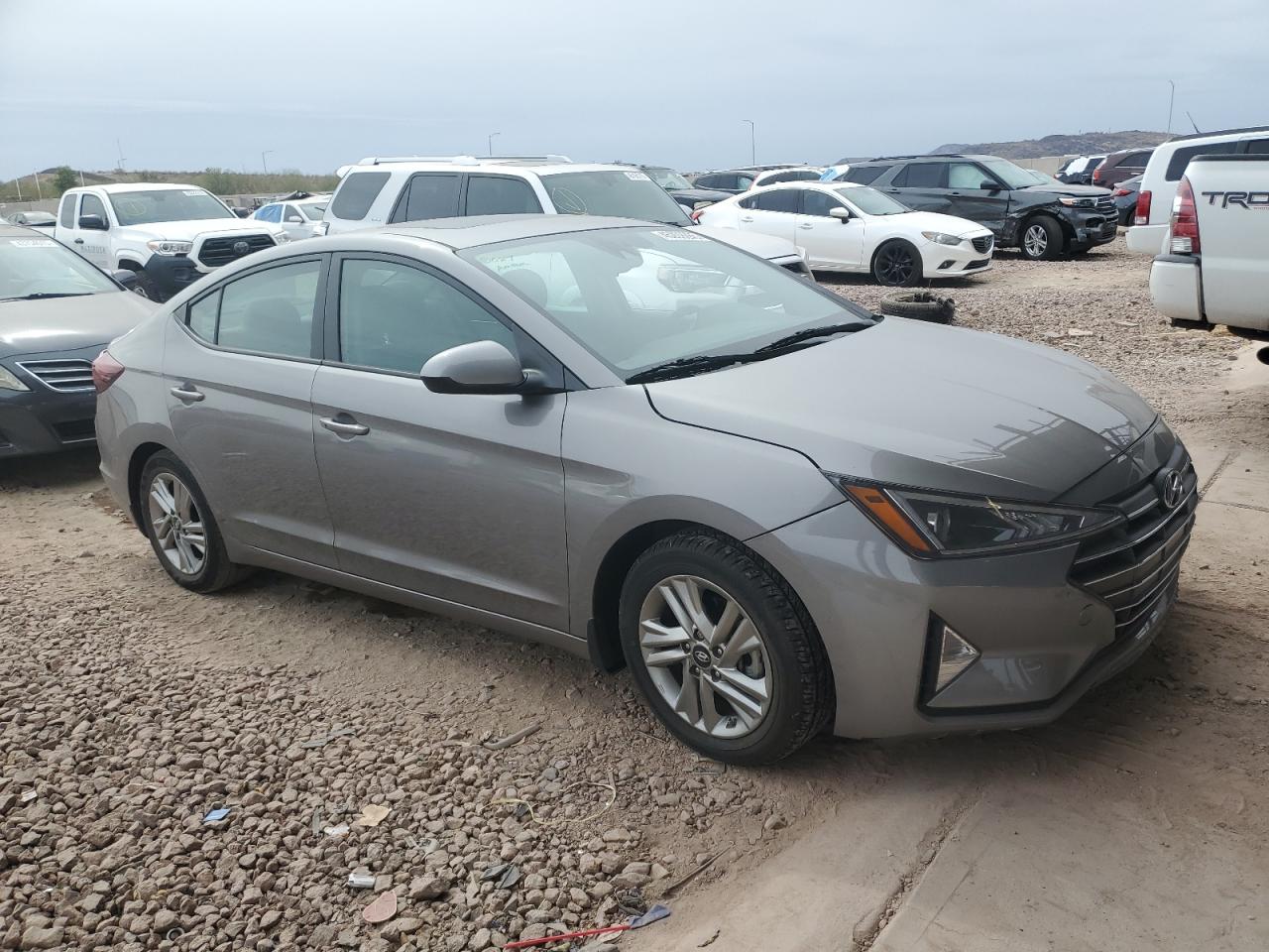 2020 Hyundai Elantra - Image 4