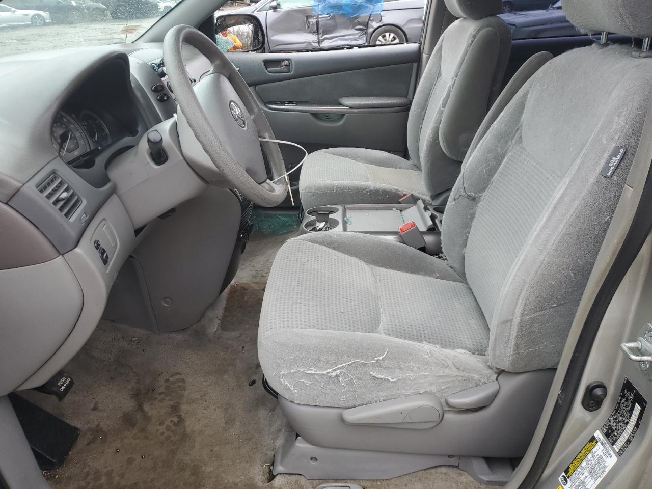 2006 Toyota Sienna - Image 7