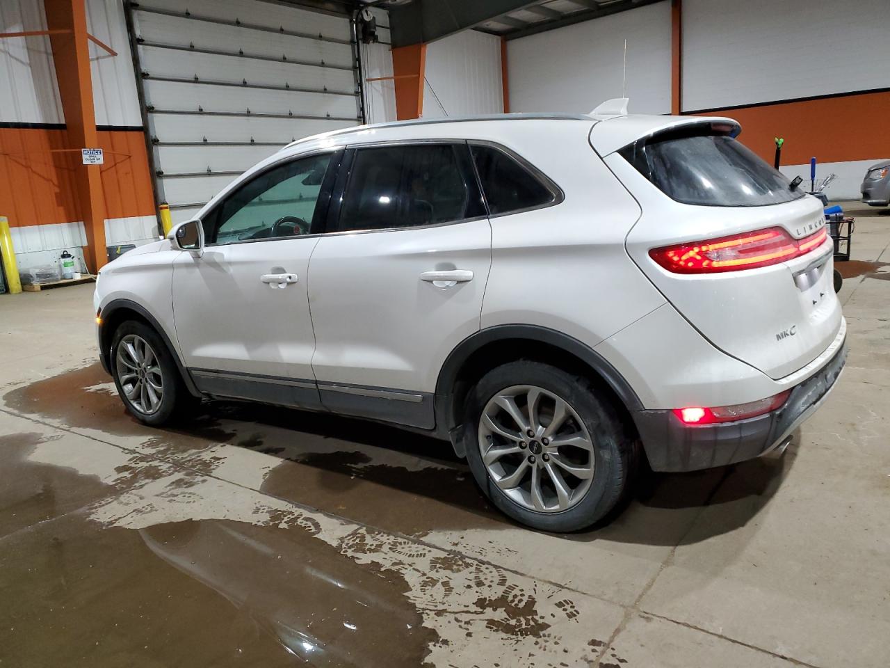2019 Lincoln MKC - Image 2