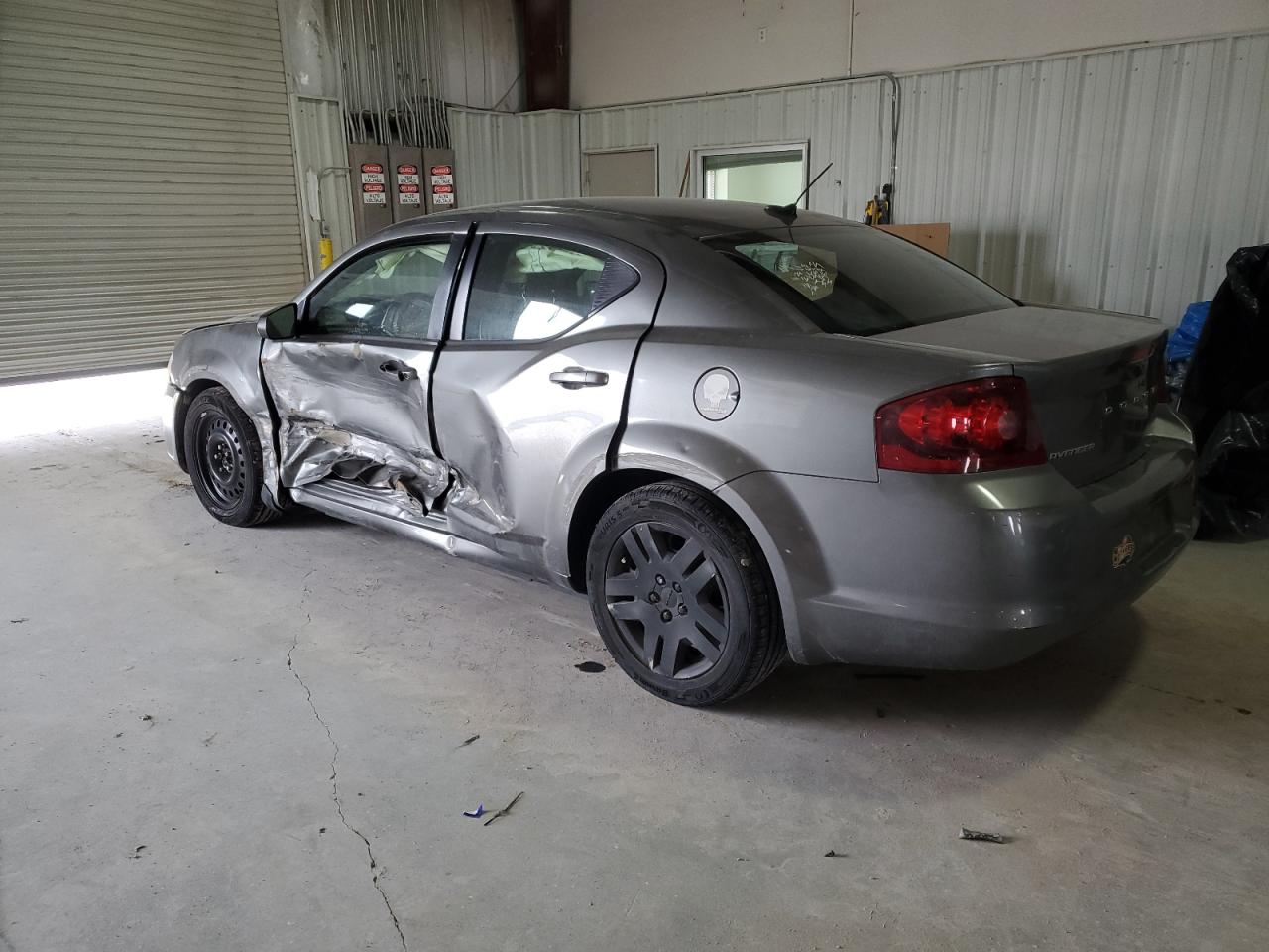 2013 Dodge Avenger - Image 2