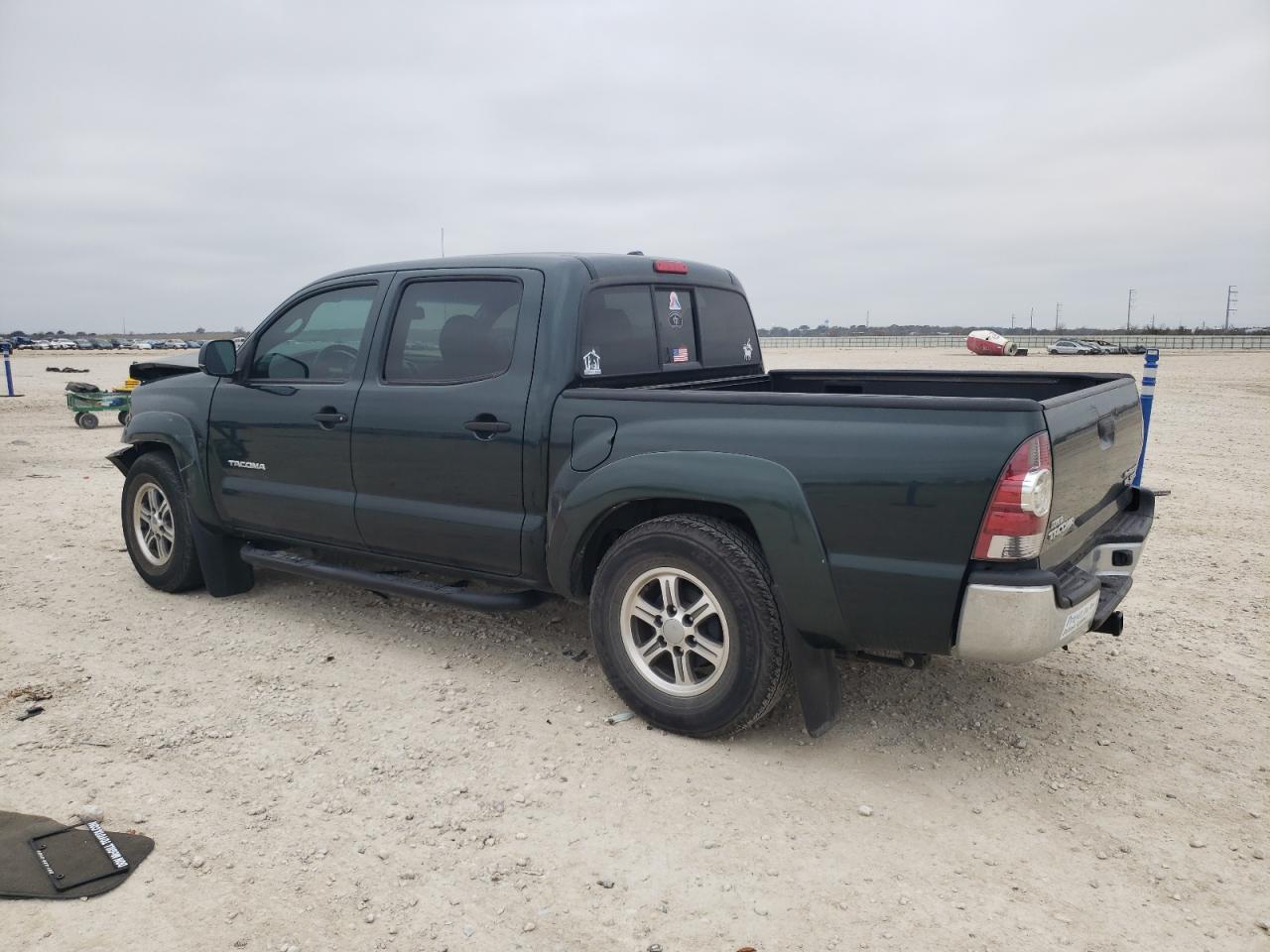 2011 Toyota Tacoma - Image 2