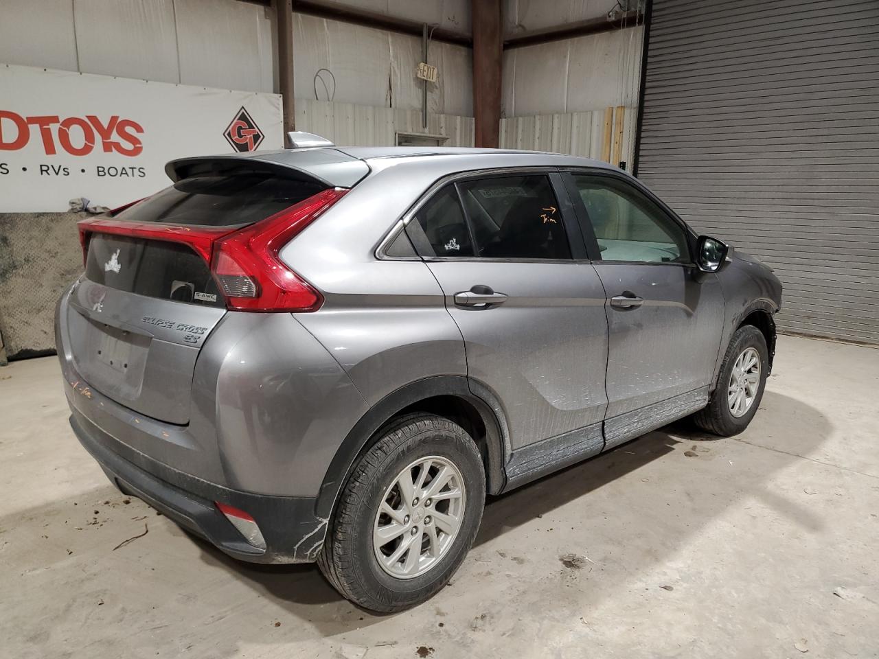 2019 Mitsubishi Eclipse - Image 3