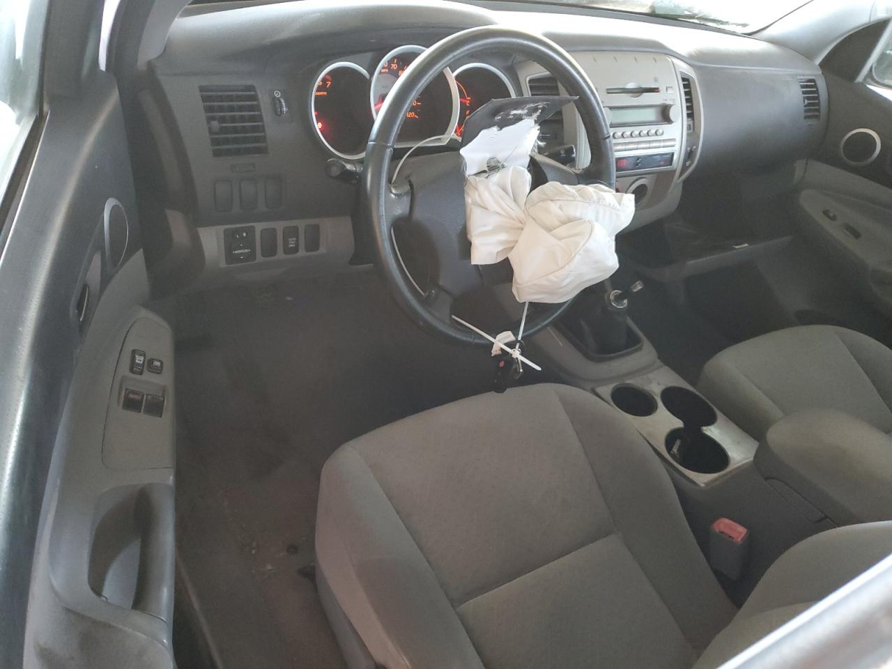 2006 Toyota Tacoma - Image 8