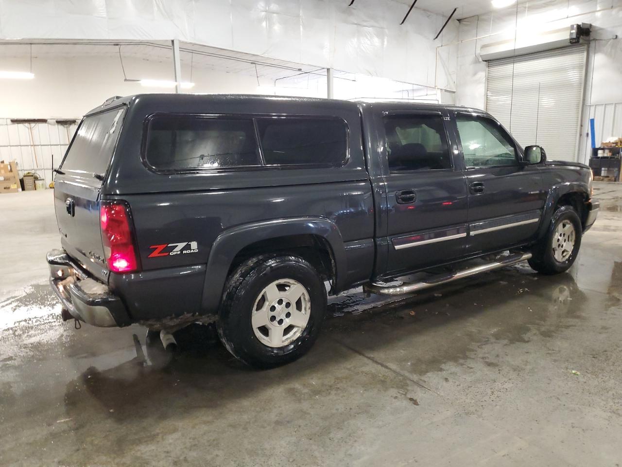2005 Chevrolet Silverado - Image 3