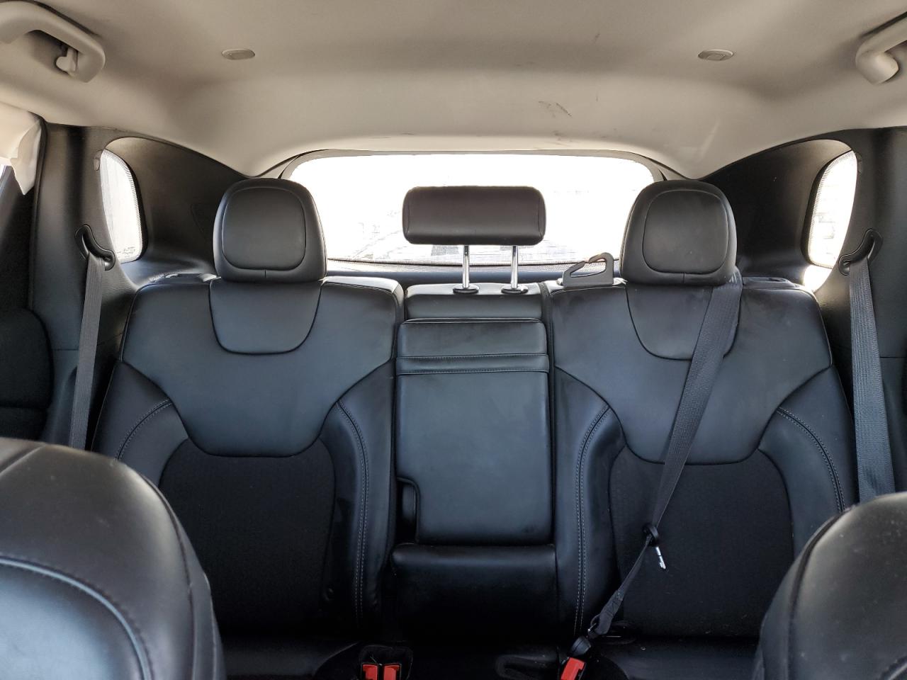 2019 Jeep Grand Cherokee - Image 10