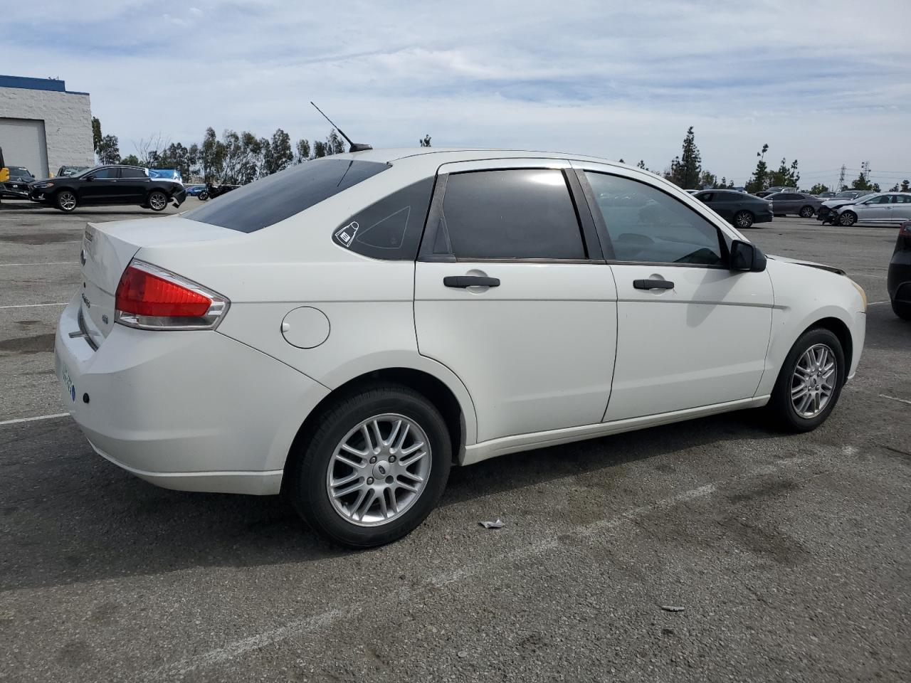2009 Ford Focus - Image 3