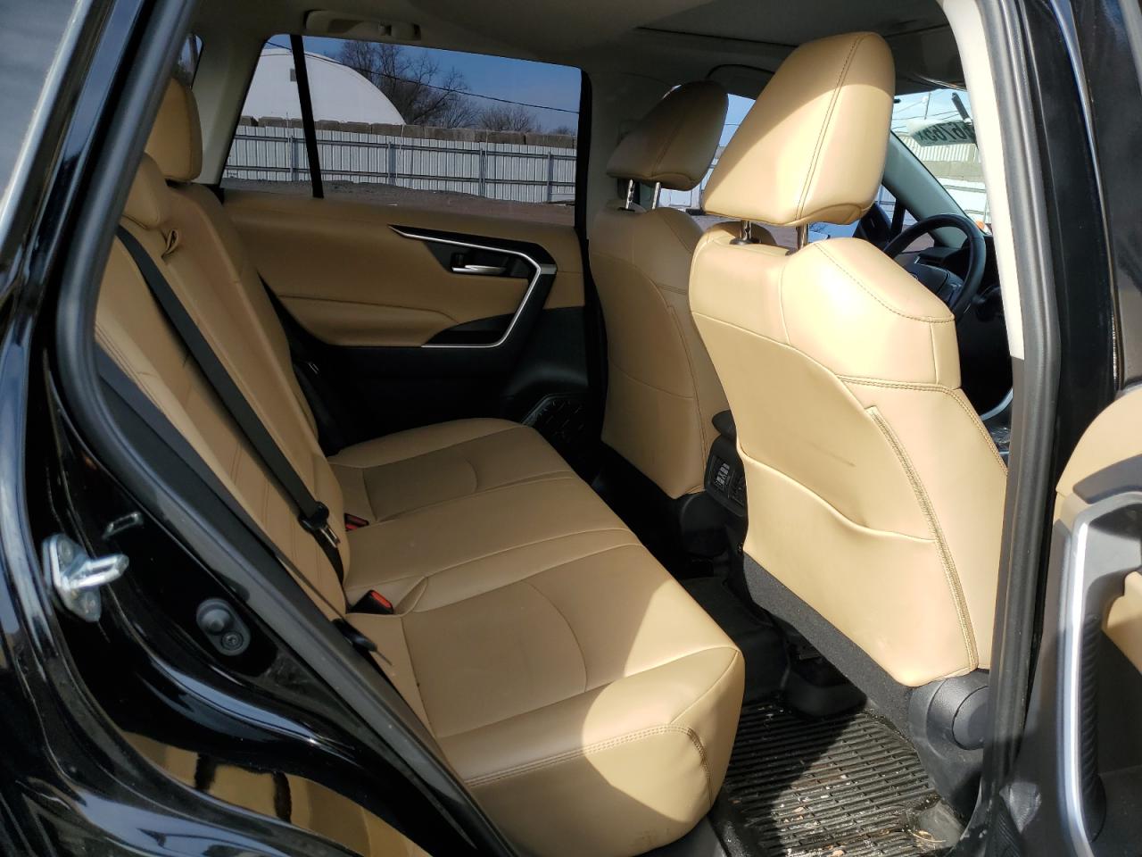 2019 Toyota RAV 4 - Image 11
