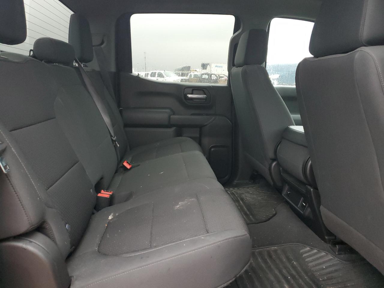 2022 Chevrolet Silverado - Image 10