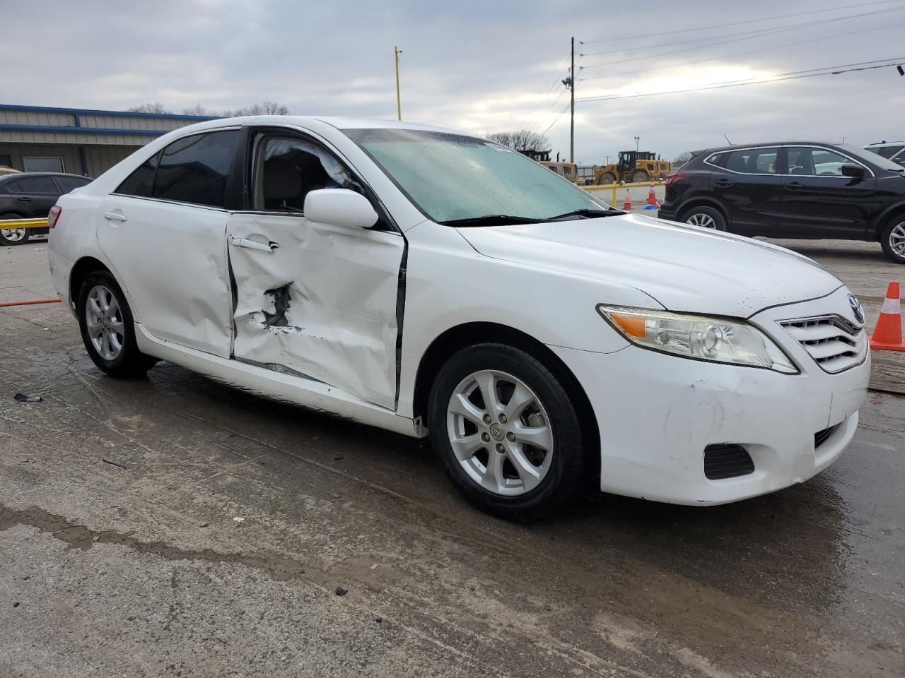 2011 Toyota Camry - Image 4