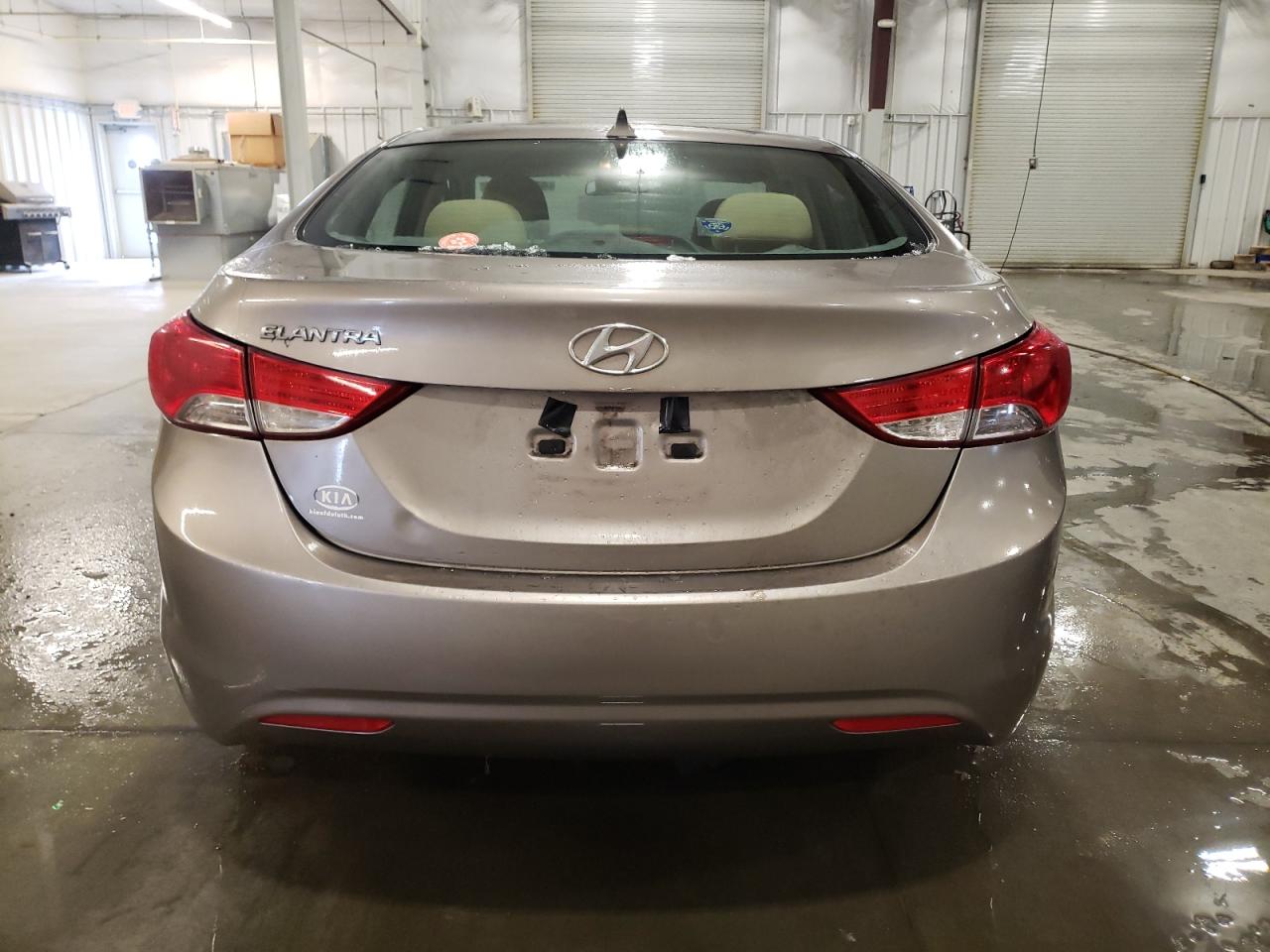 2013 Hyundai Elantra - Image 6