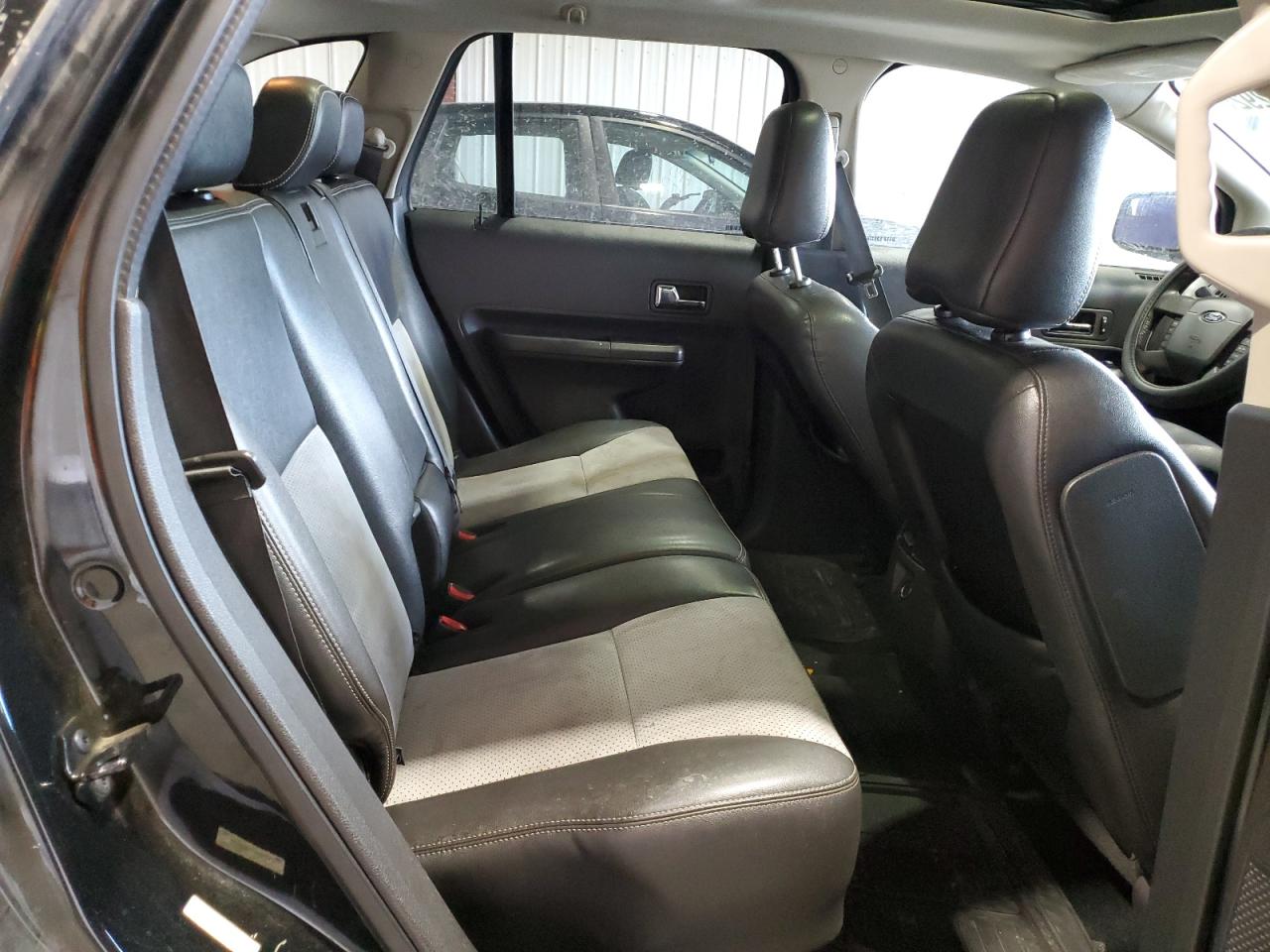 2010 Ford Edge - Image 11