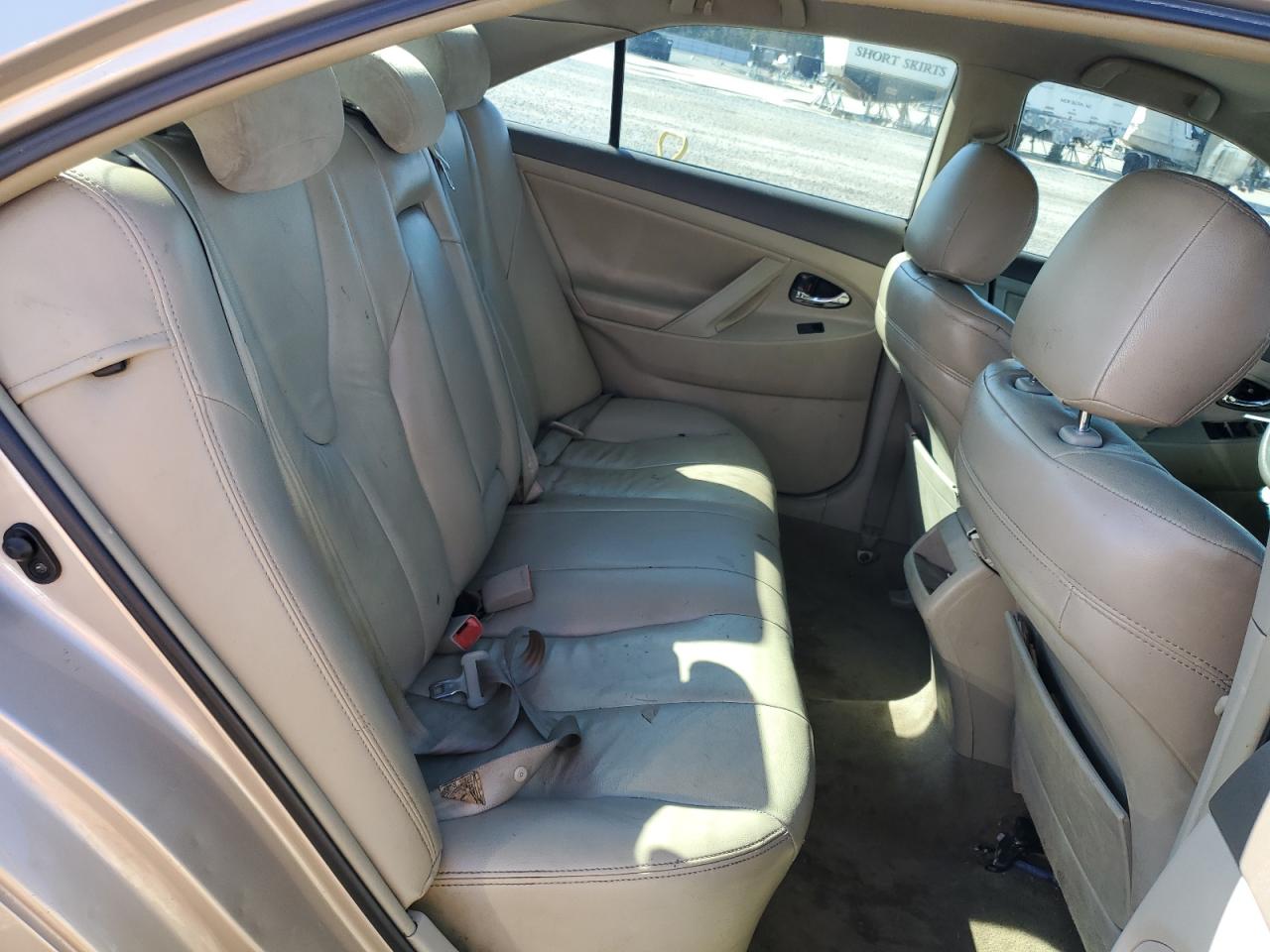 2009 Toyota Camry - Image 10