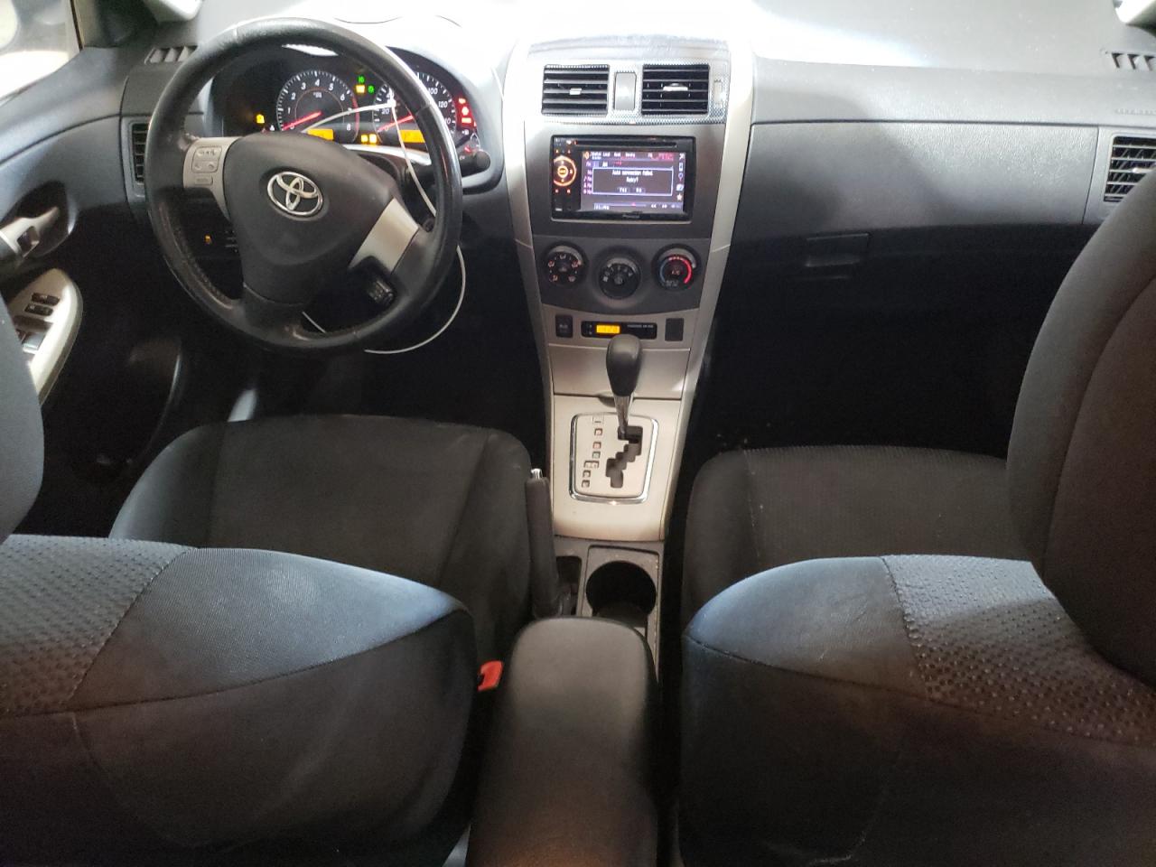 2010 Toyota Corolla - Image 8