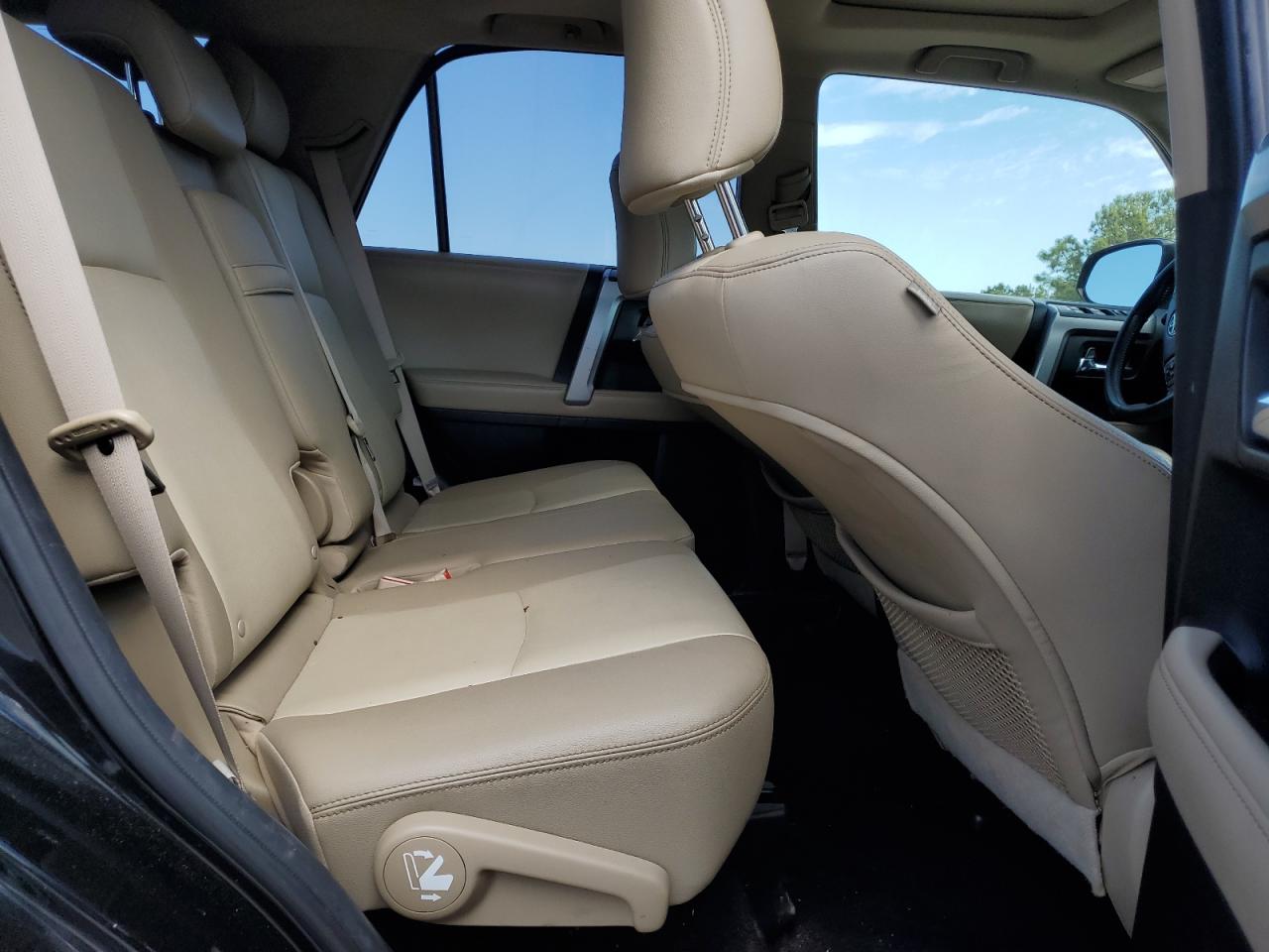 2015 Toyota 4Runner - Image 10