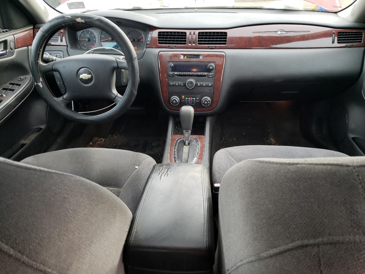 2009 Chevrolet Impala - Image 8