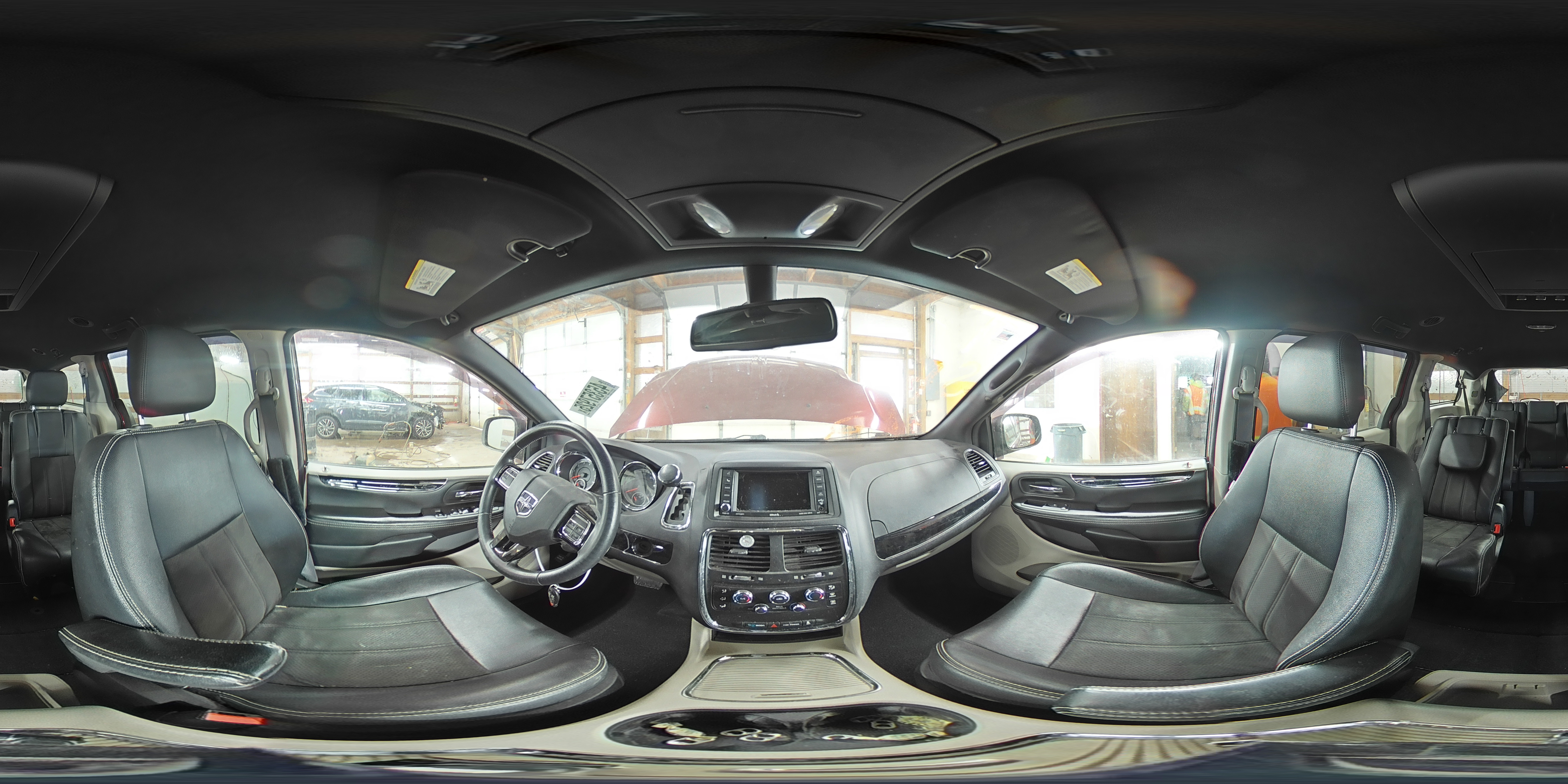 2019 Dodge Caravan - Image 16