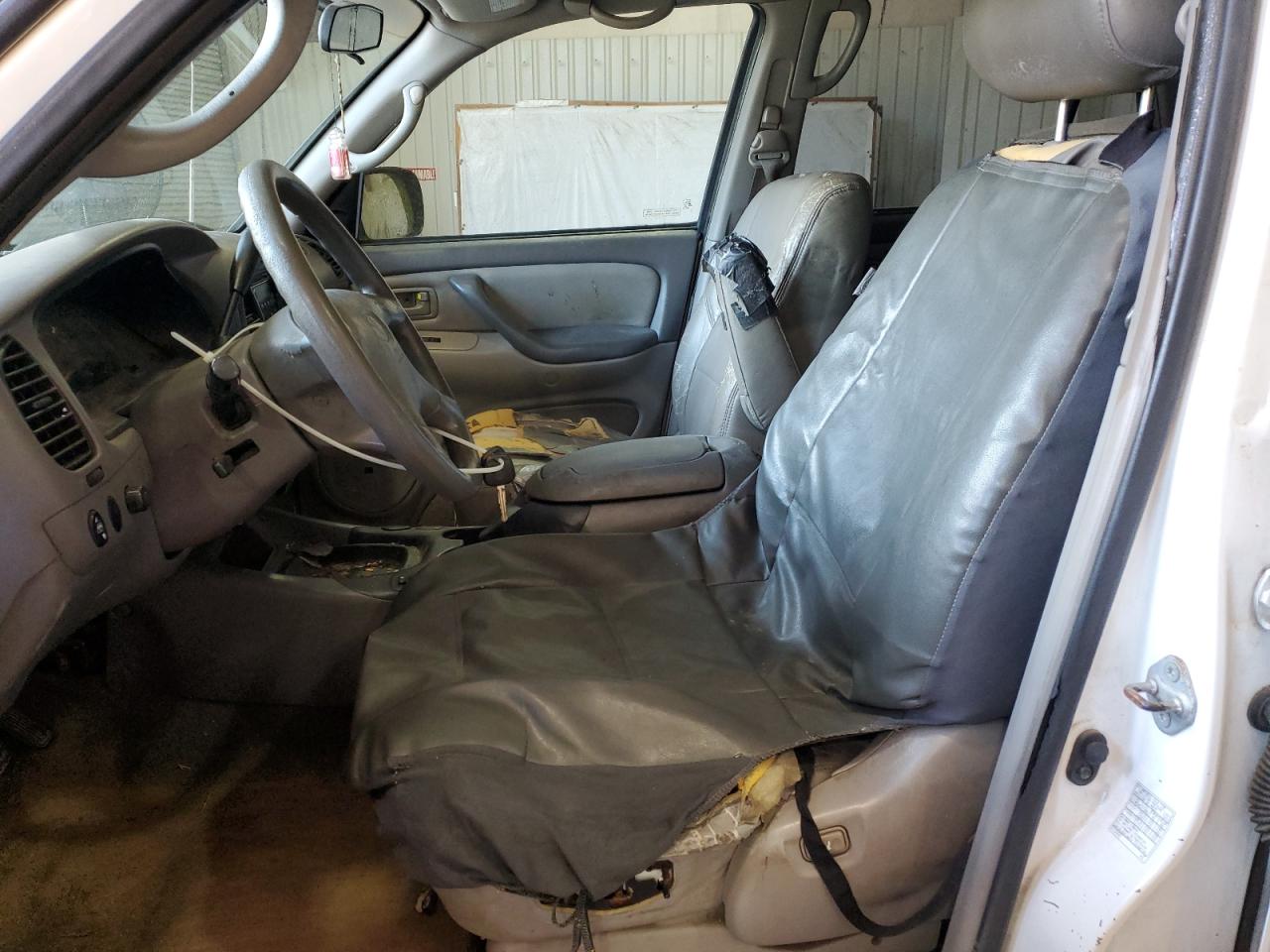 2002 Toyota Sequoia - Image 7