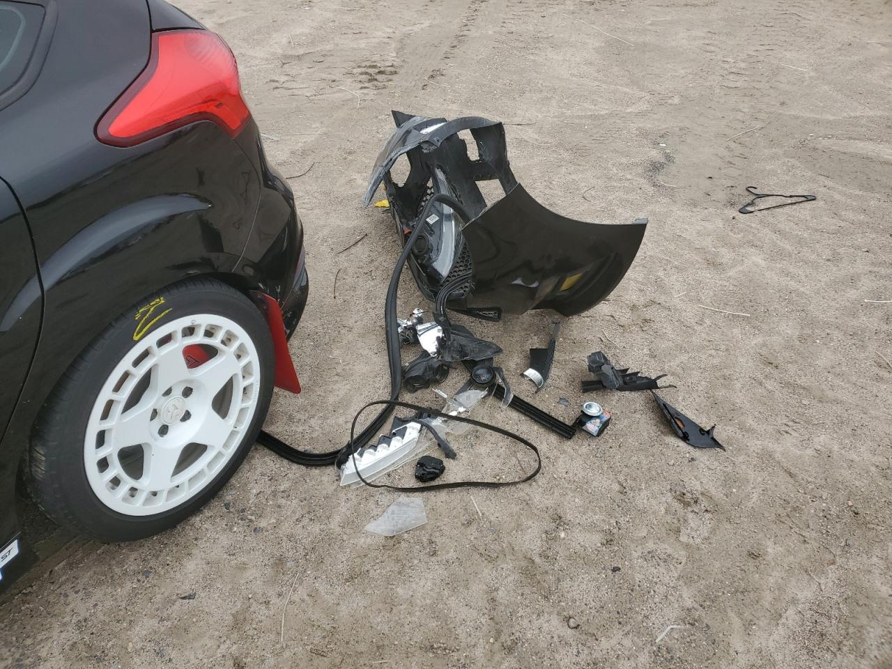 2015 Ford Focus - Image 14