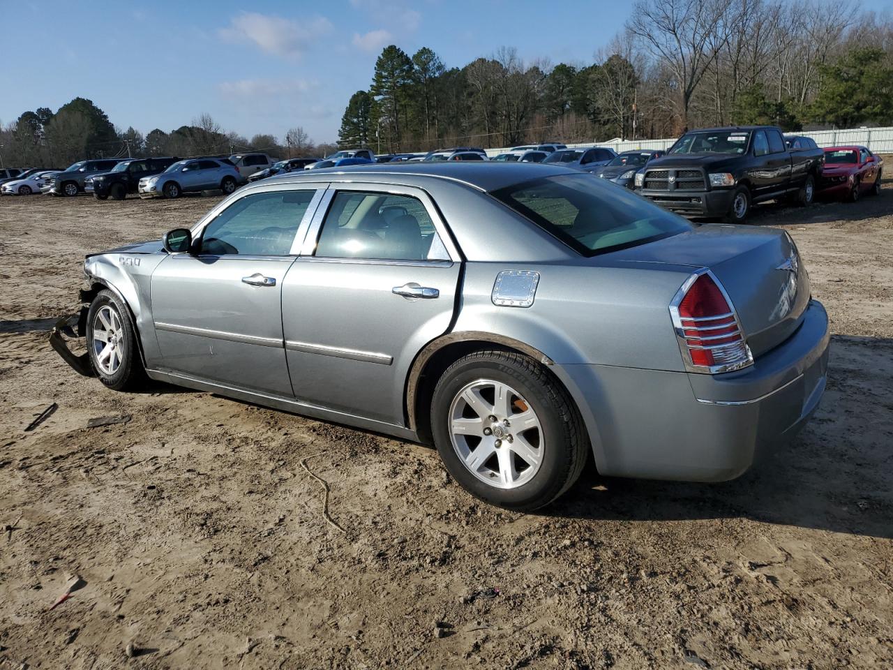 2006 Chrysler 300 - Image 2