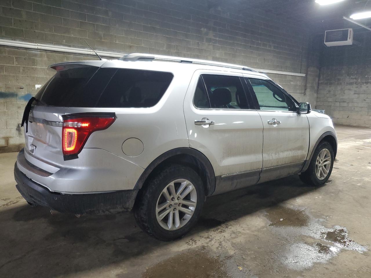 2014 Ford Explorer - Image 3