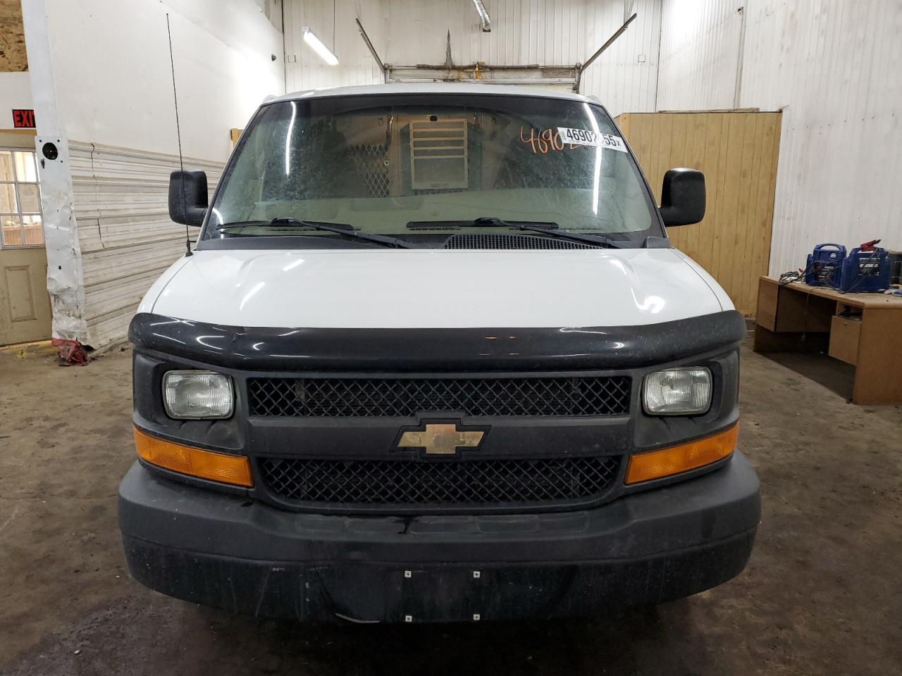 2016 Chevrolet Express - Image 5