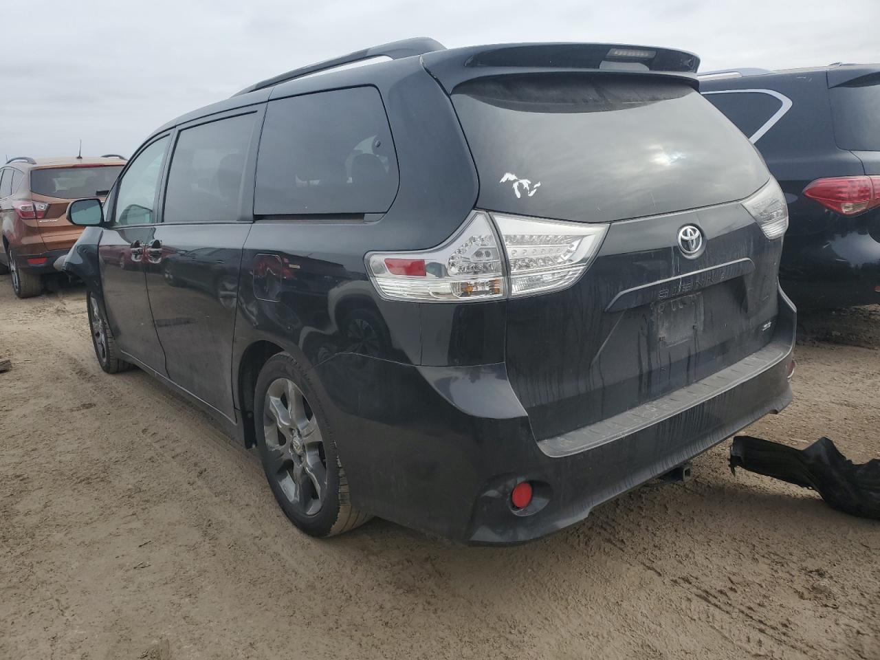 2011 Toyota Sienna - Image 2