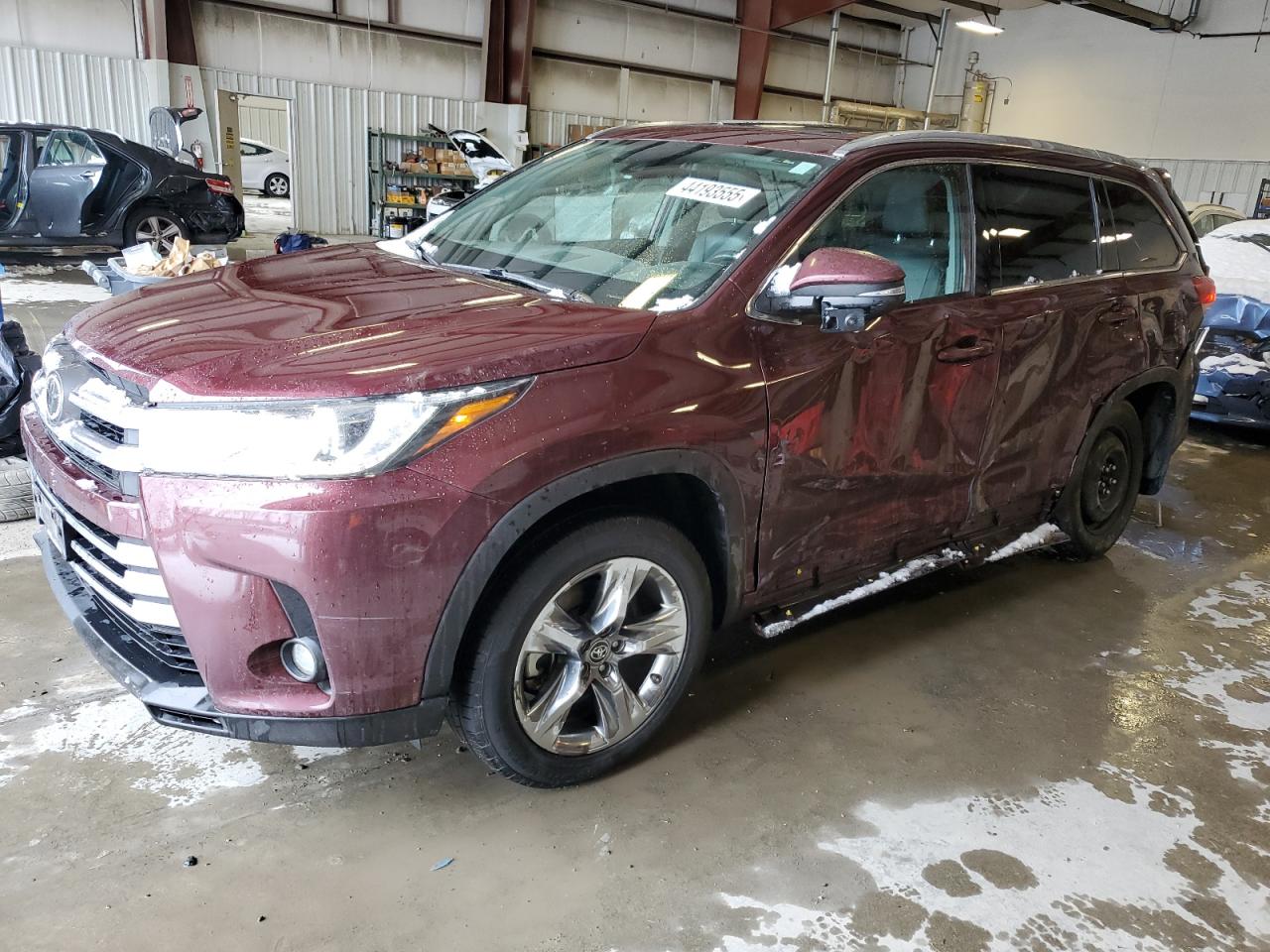 2019 Toyota Highlander - Image 1