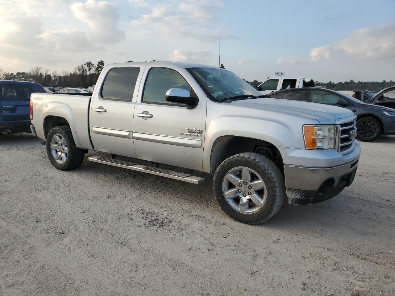 2012 GMC Sierra - Image 4
