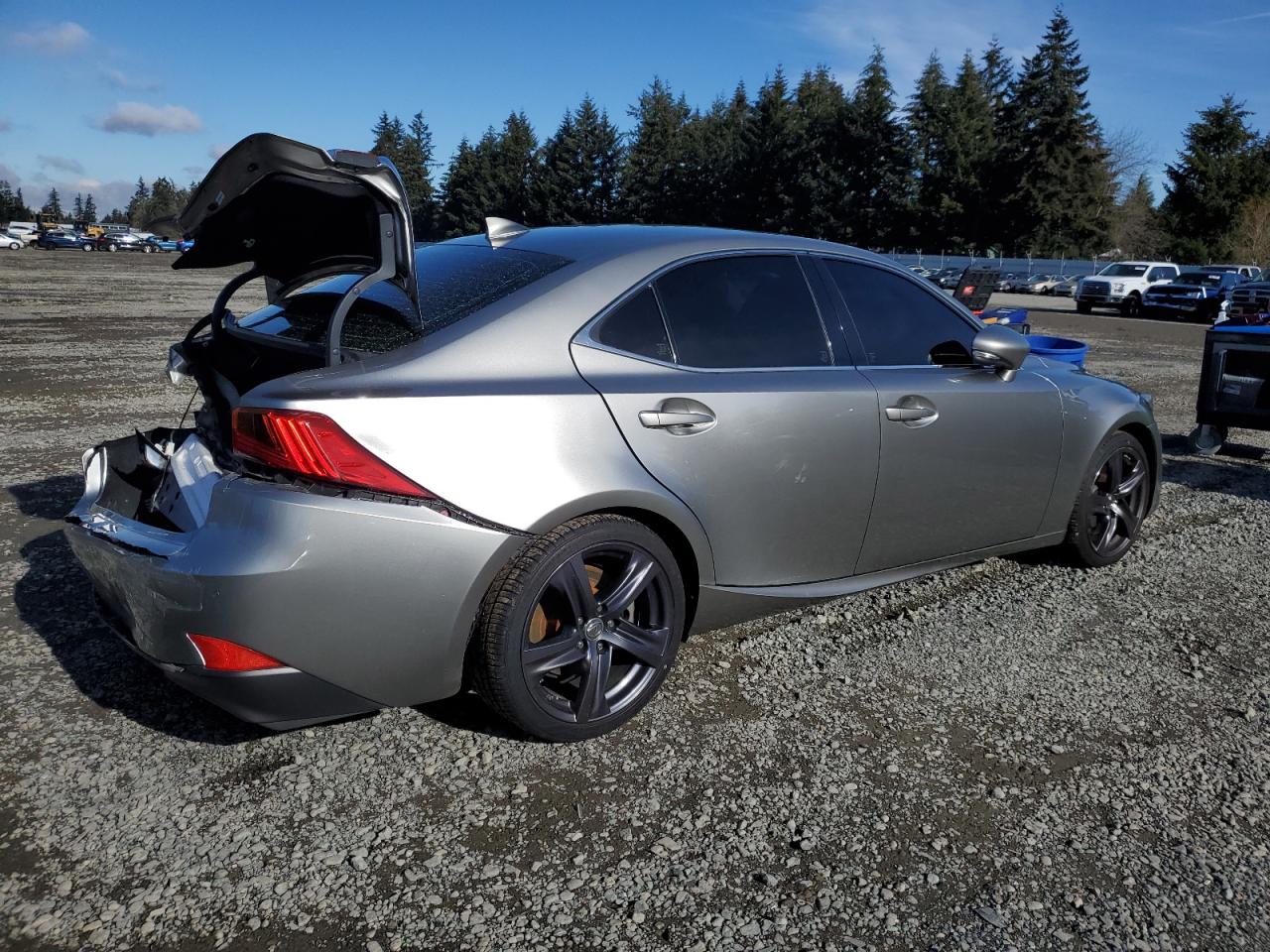 2017 Lexus IS - Image 3