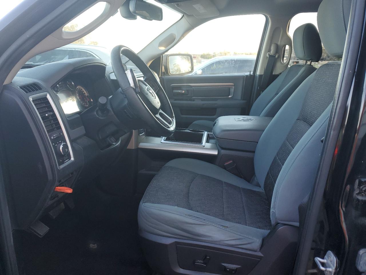 2014 RAM 1500 - Image 7