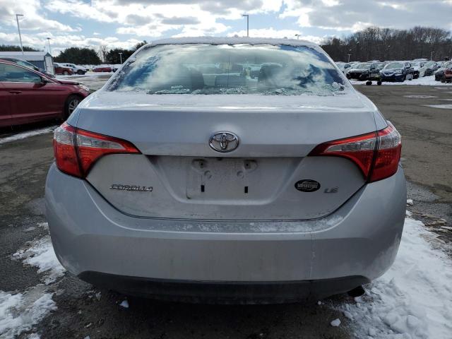 Sedans TOYOTA COROLLA 2016 Srebrny