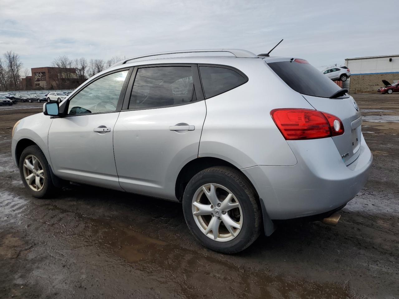 2008 Nissan Rogue - Image 2