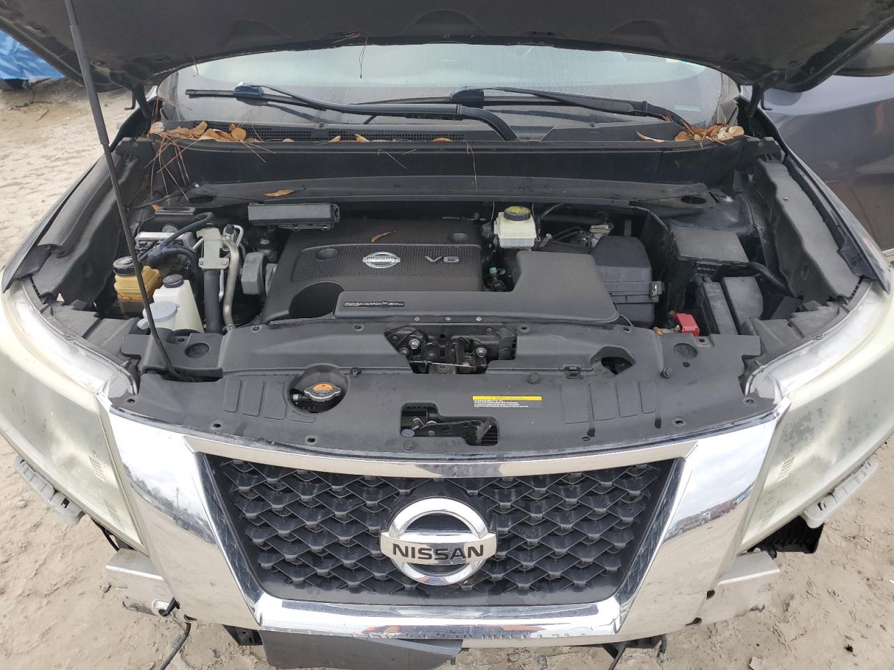 2014 Nissan Pathfinder - Image 12