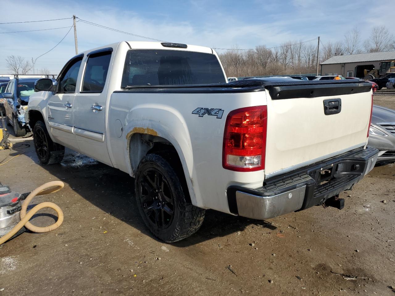 2012 GMC Sierra - Image 2