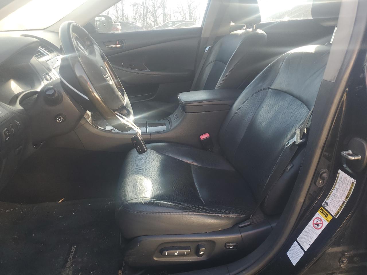 2010 Lexus ES - Image 7