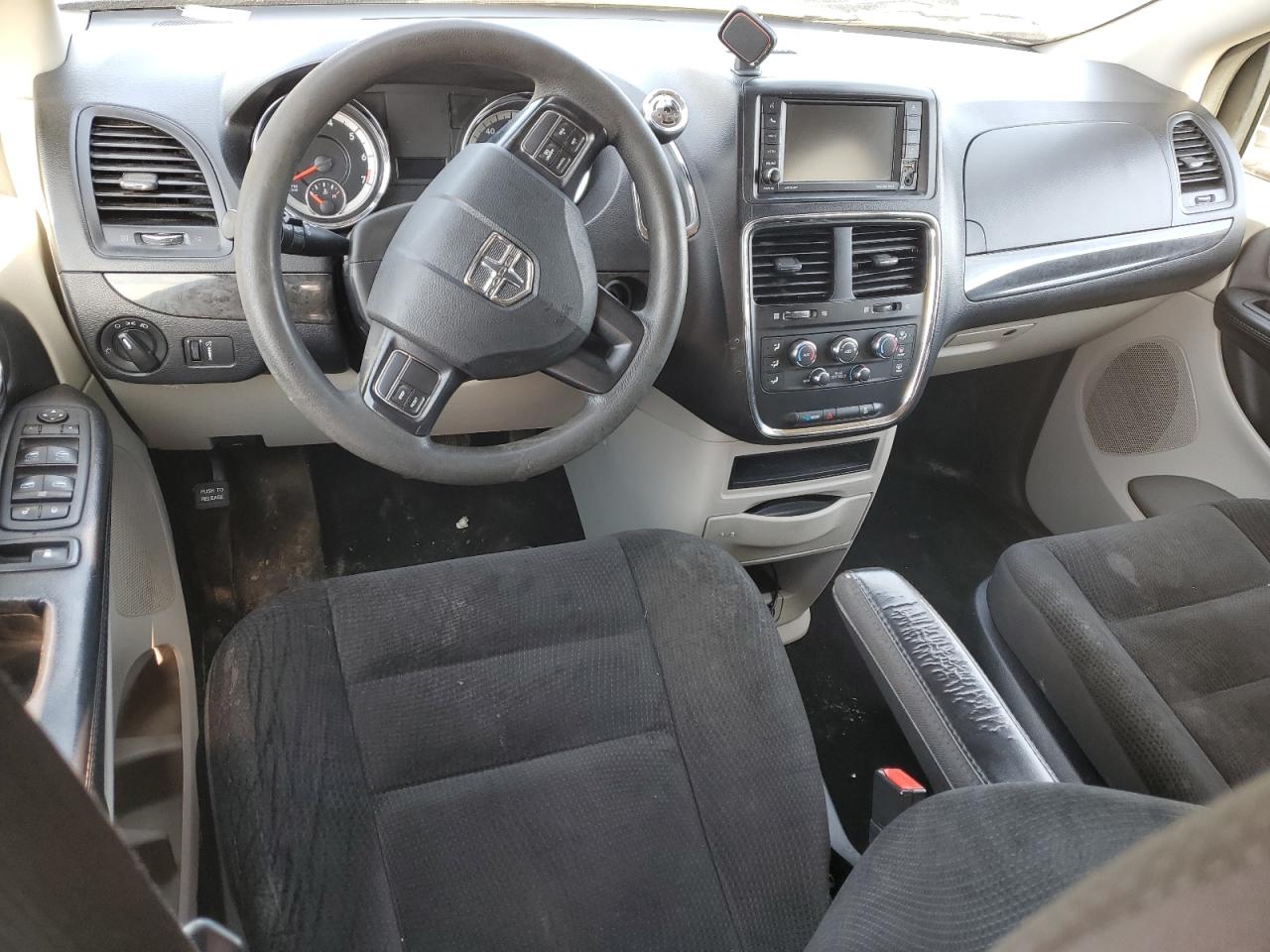 2019 Dodge Caravan - Image 8