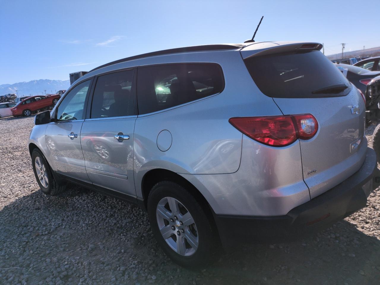 2010 Chevrolet Traverse - Image 2