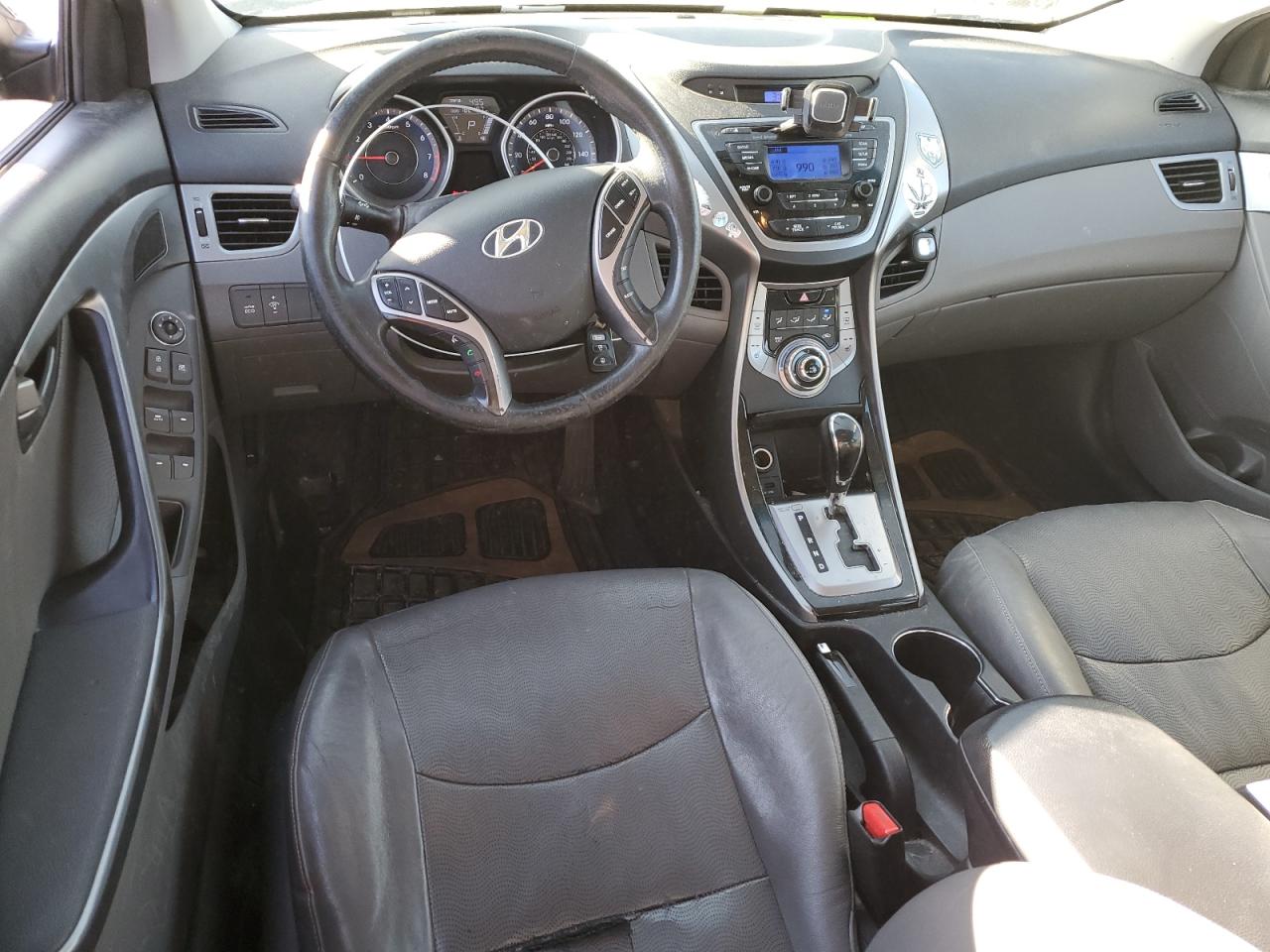 2013 Hyundai Elantra - Image 8