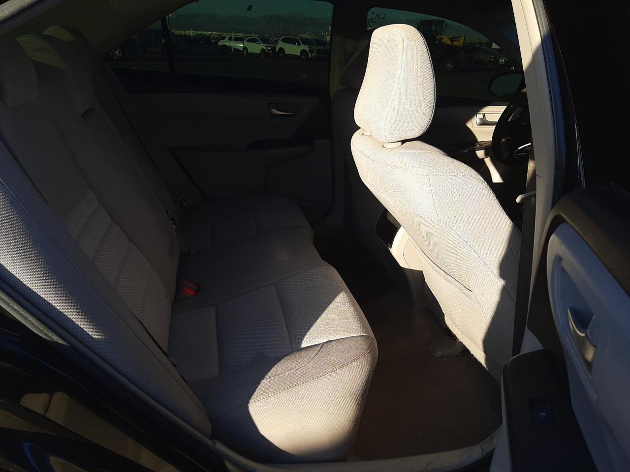 2016 Toyota Camry - Image 10