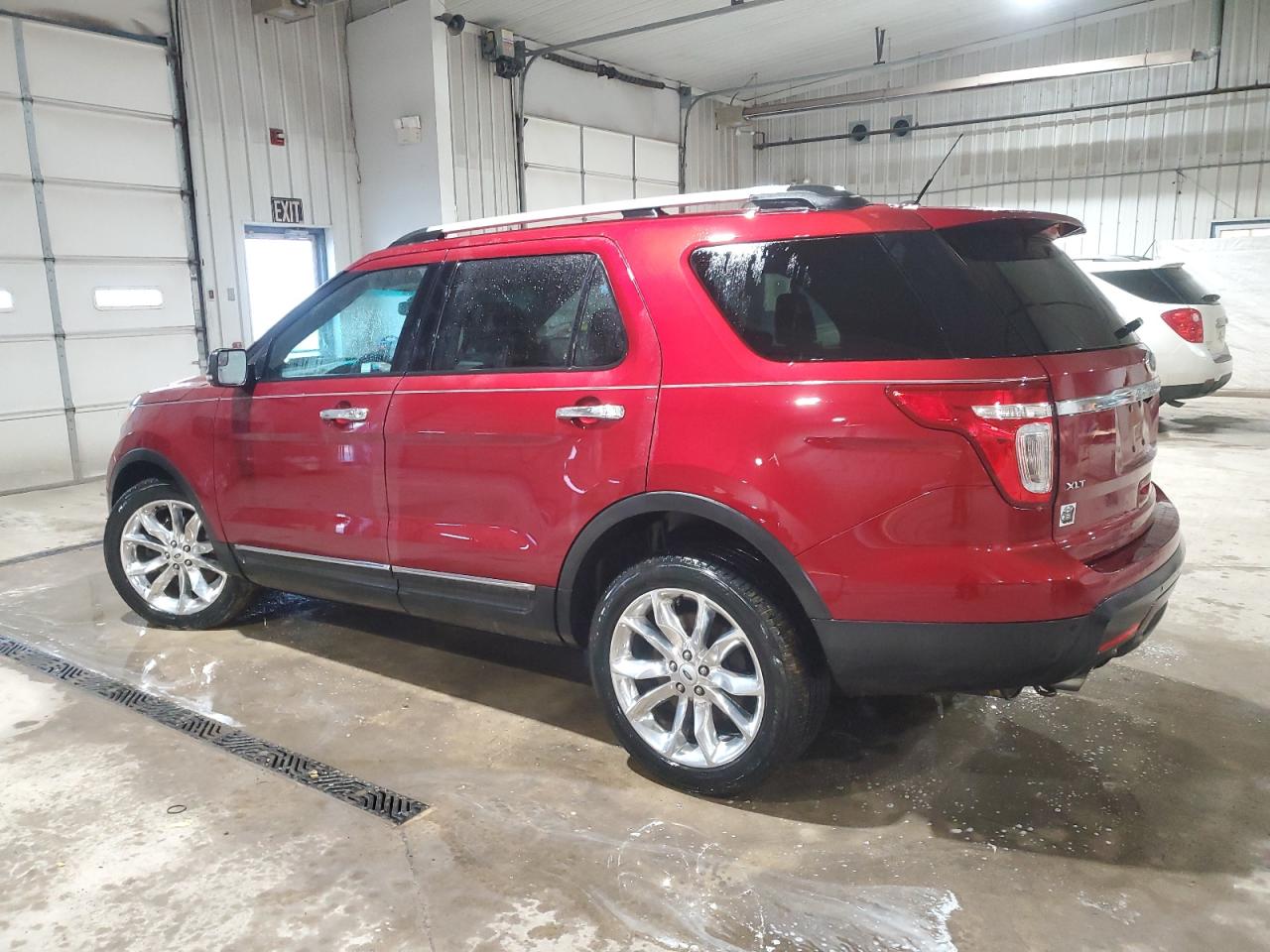 2015 Ford Explorer - Image 2