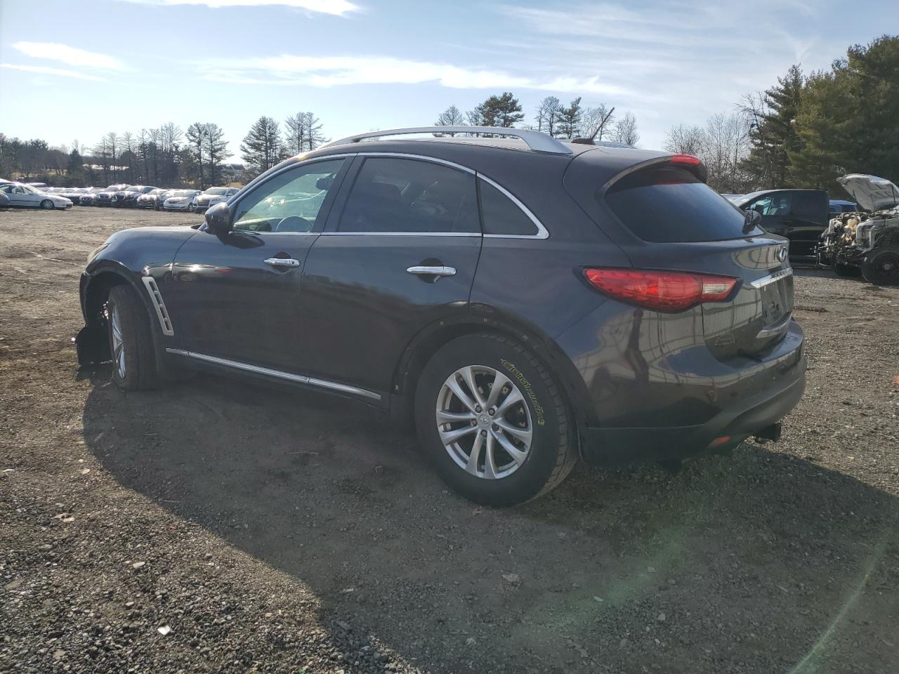 2010 Infiniti FX - Image 2