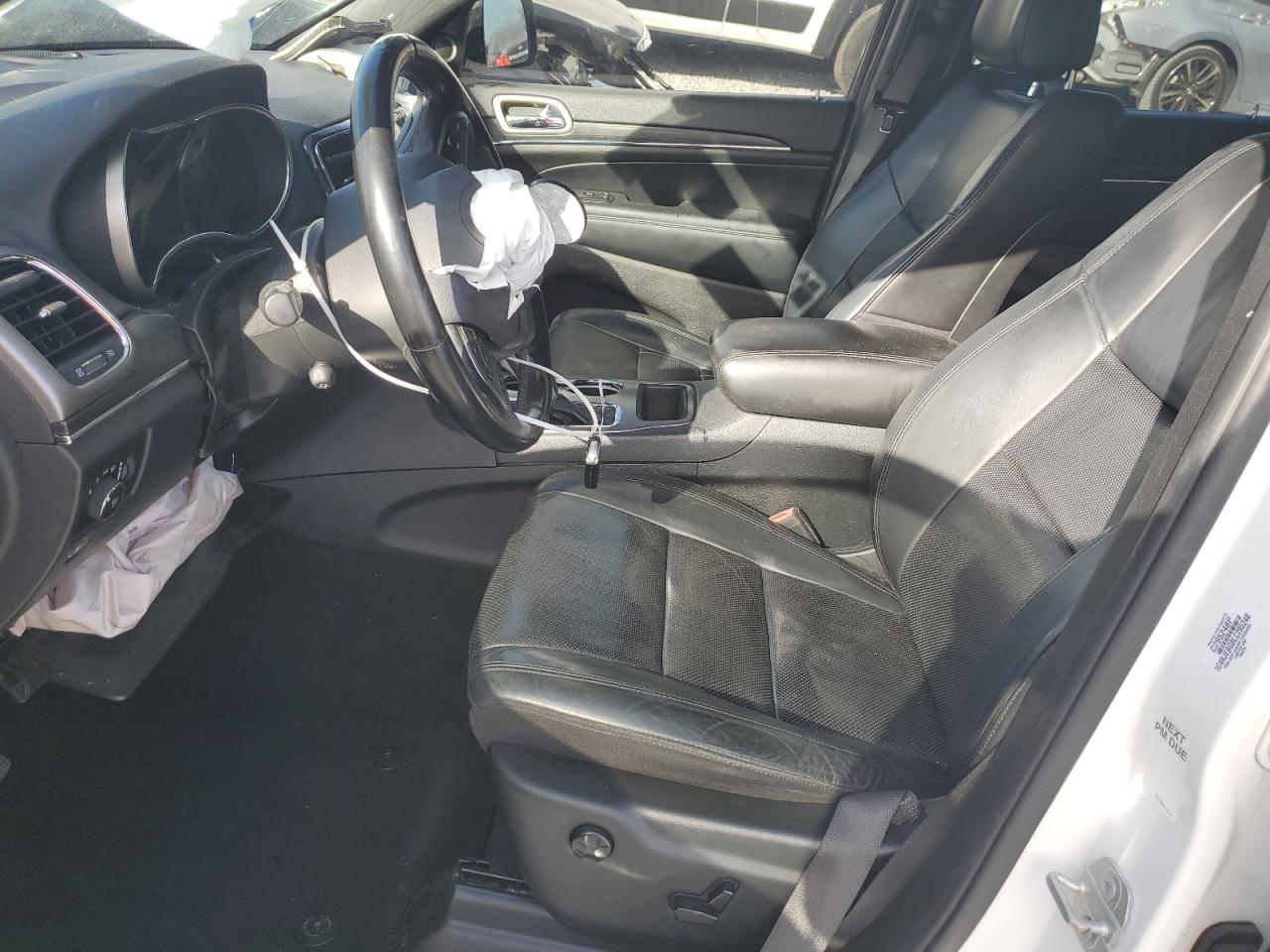 2020 Jeep Grand Cherokee - Image 7