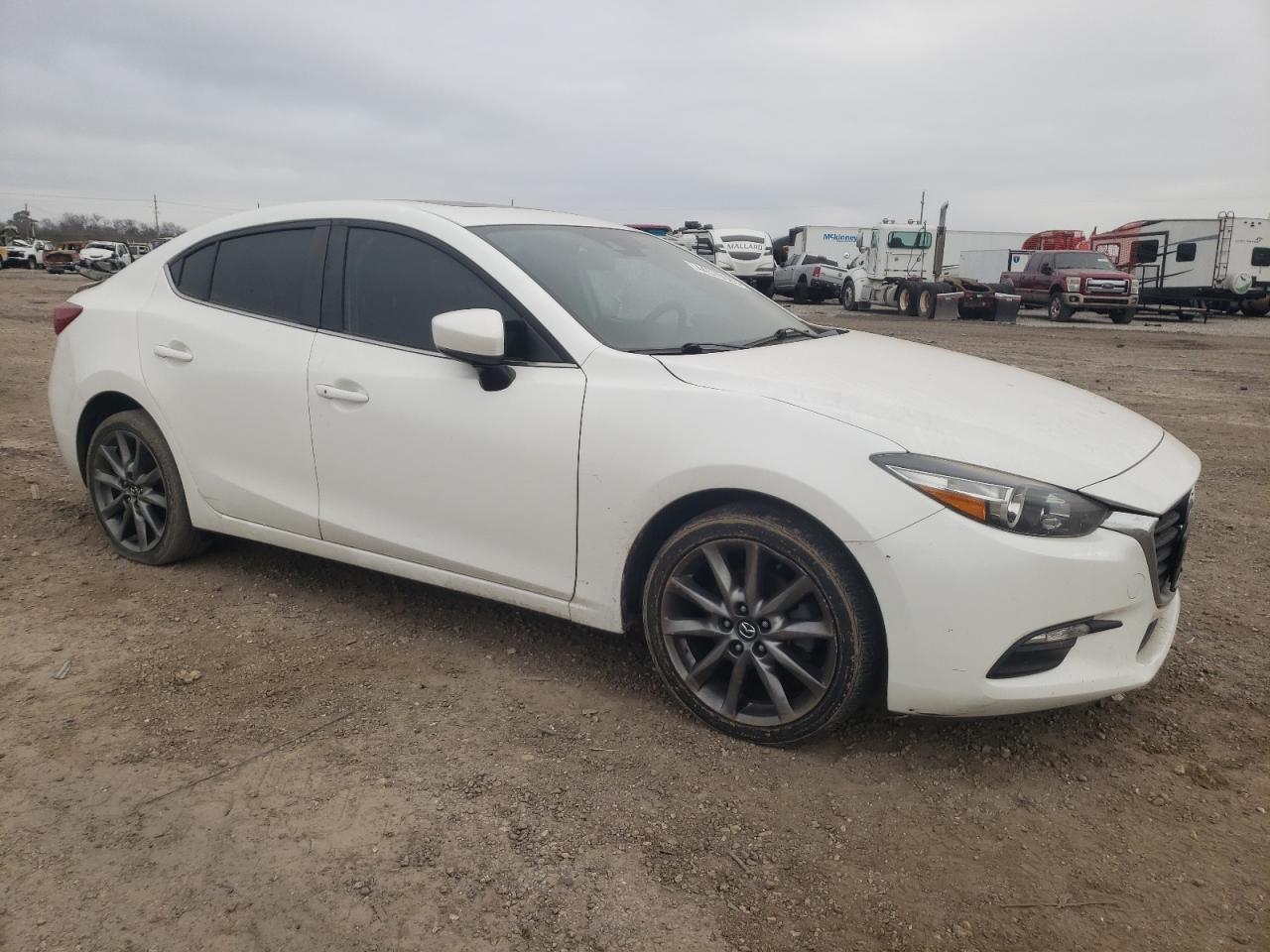 2018 Mazda 3 - Image 4