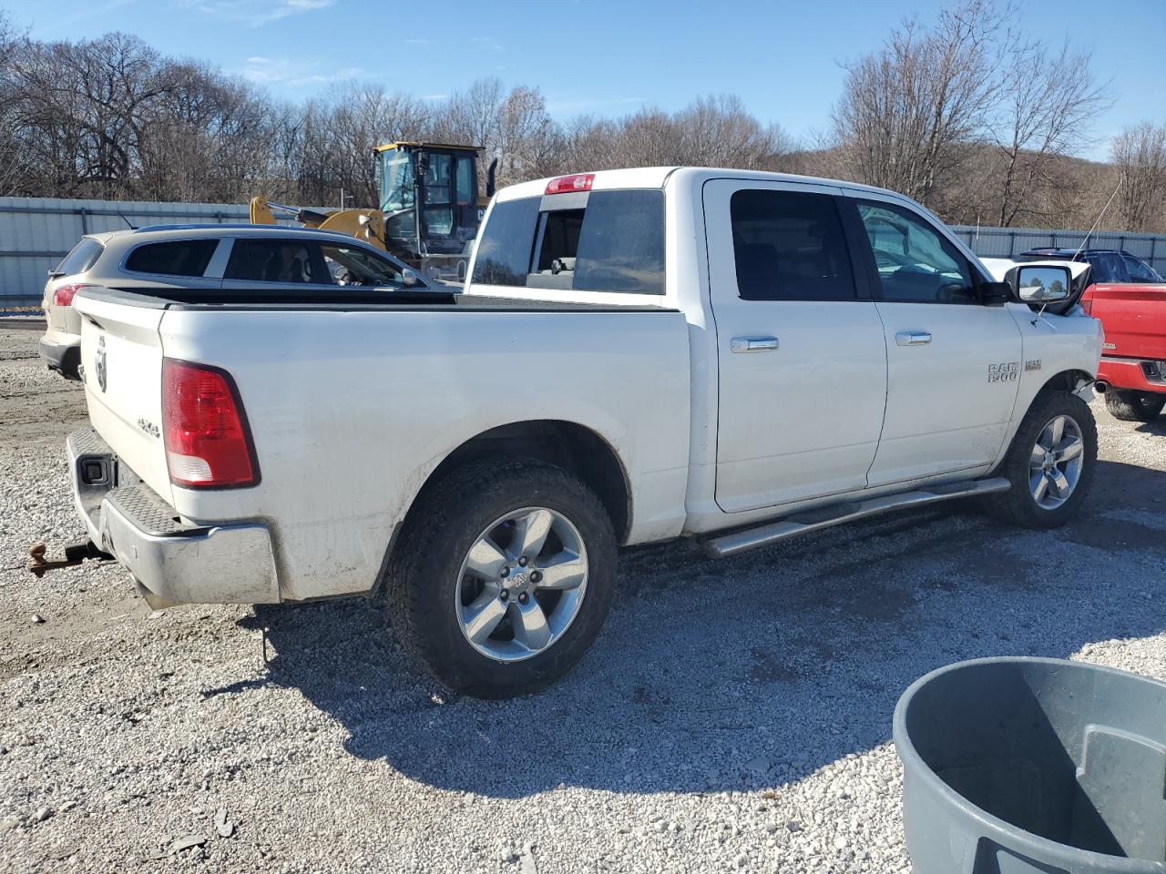 2016 RAM 1500 - Image 3