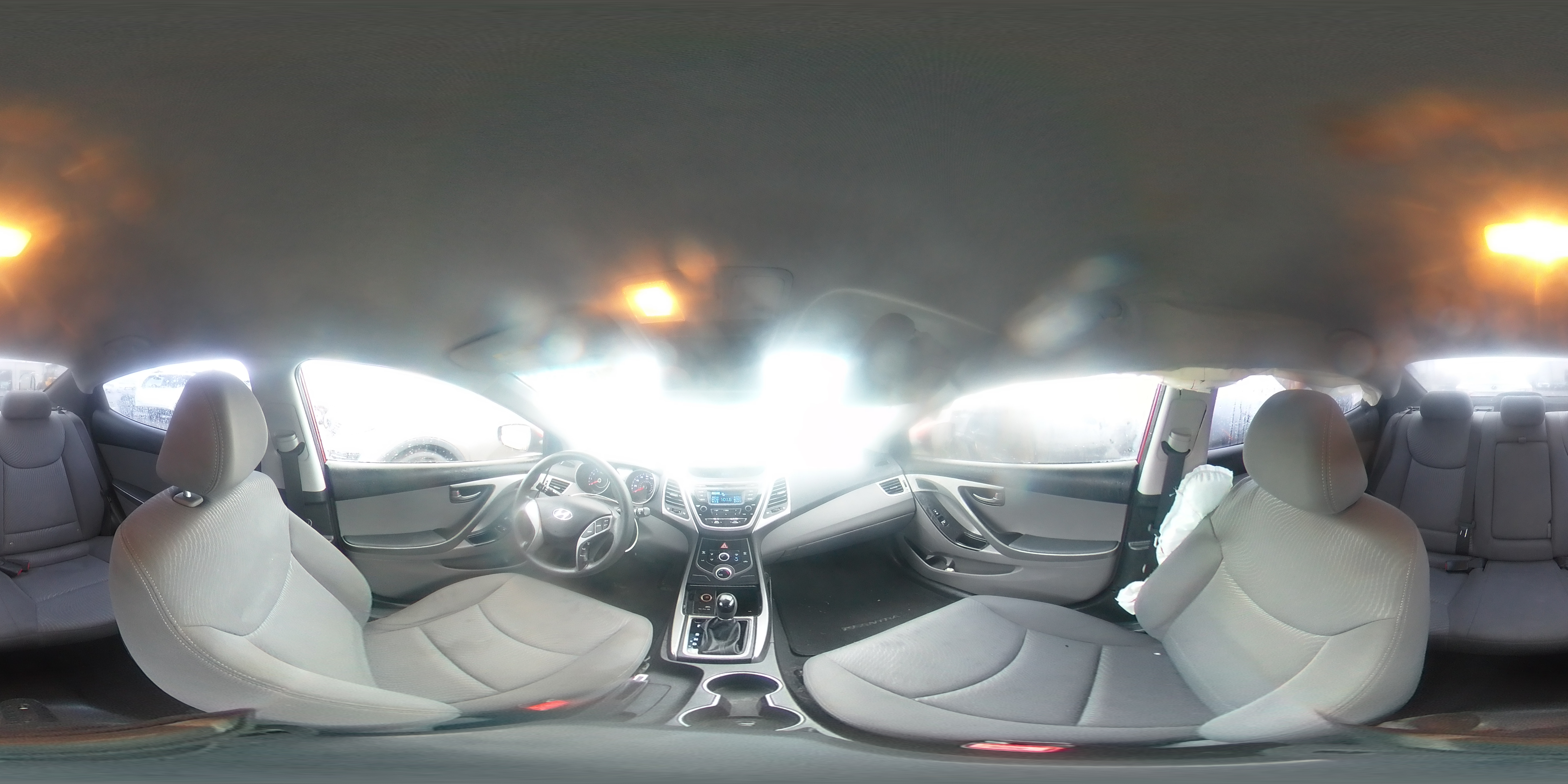 2015 Hyundai Elantra - Image 12