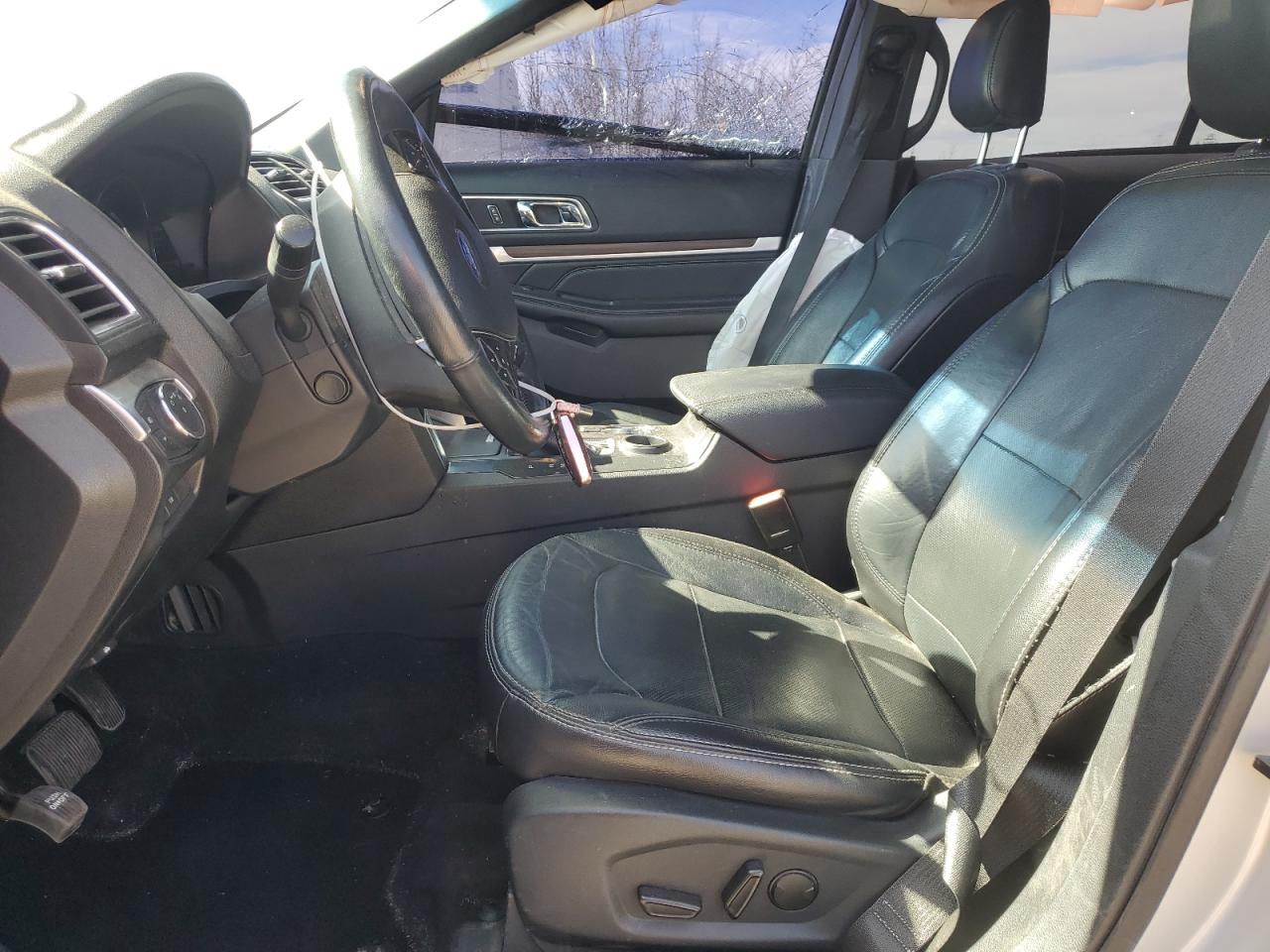 2019 Ford Explorer - Image 7