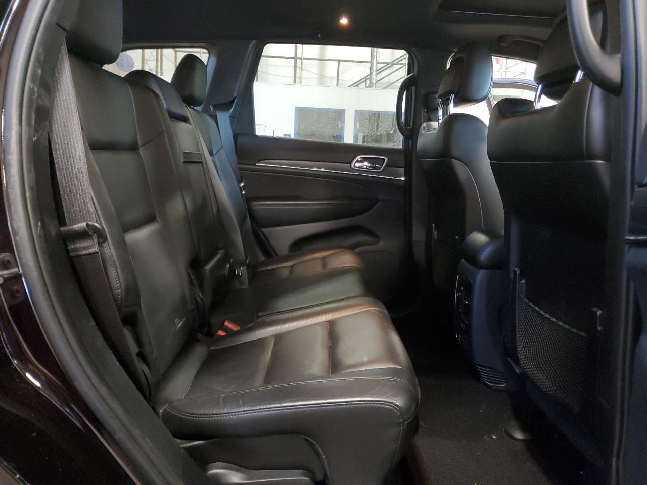 2020 Jeep Grand Cherokee - Image 12