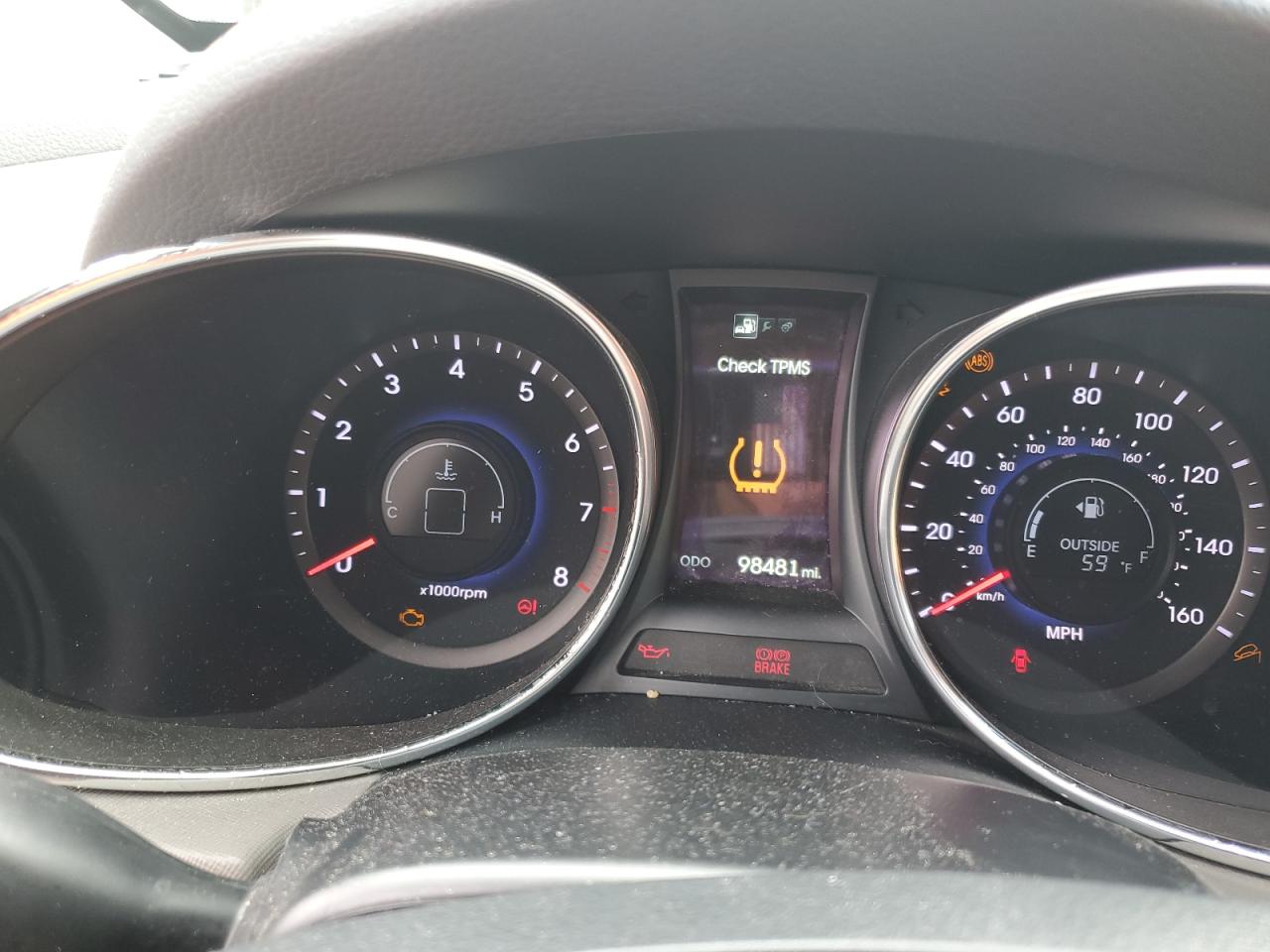 2016 Hyundai Santa Fe - Image 9