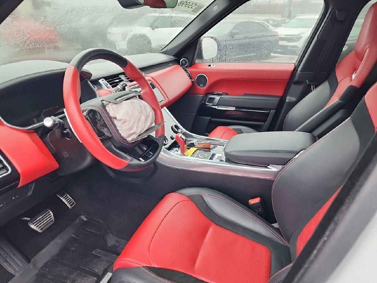 2022 Land Rover Range Rover Sport Svr VIN: SALWZ2RE8NA799997 Lot: 44576385